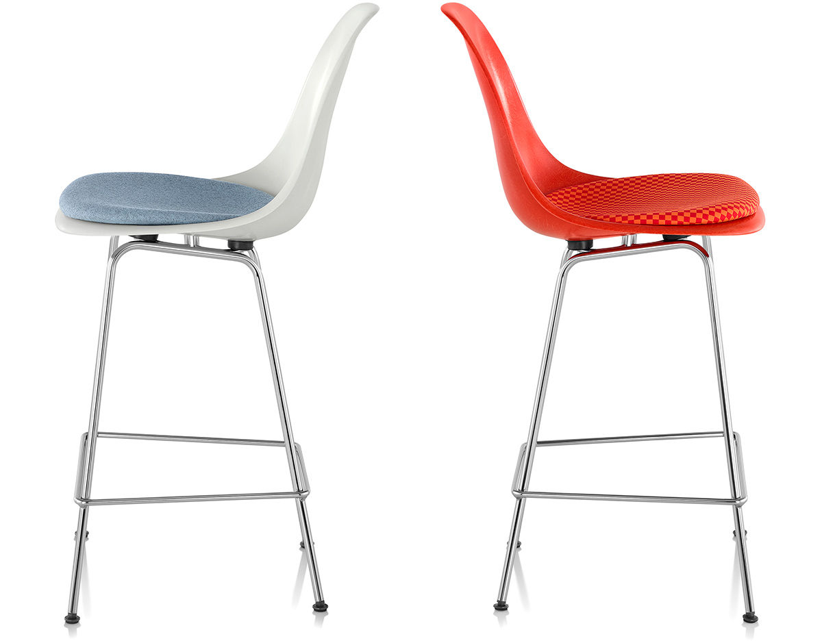 eames&reg; molded fiberglass stool with seat pad