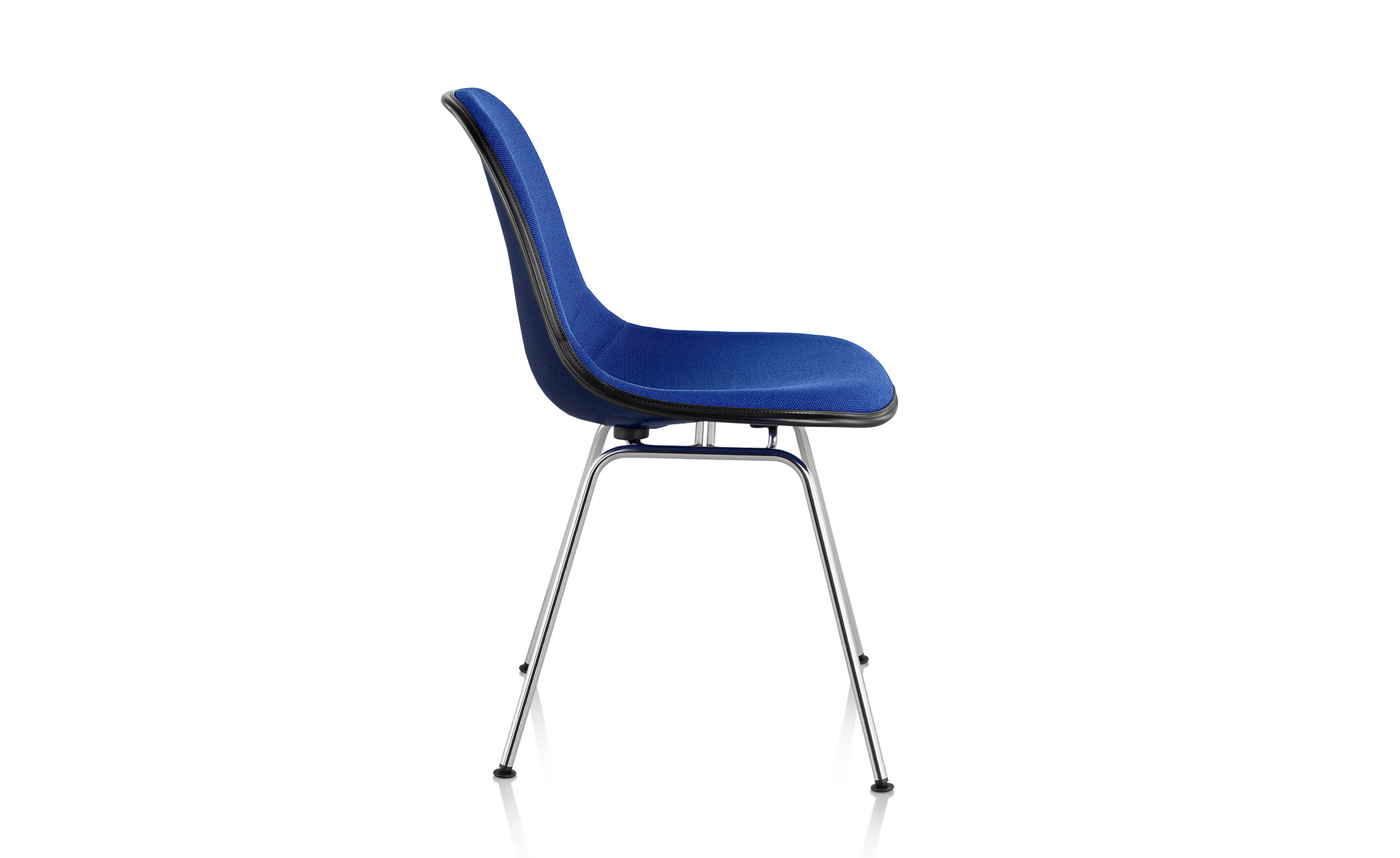 eames&reg; upholstered side chair with 4 leg base