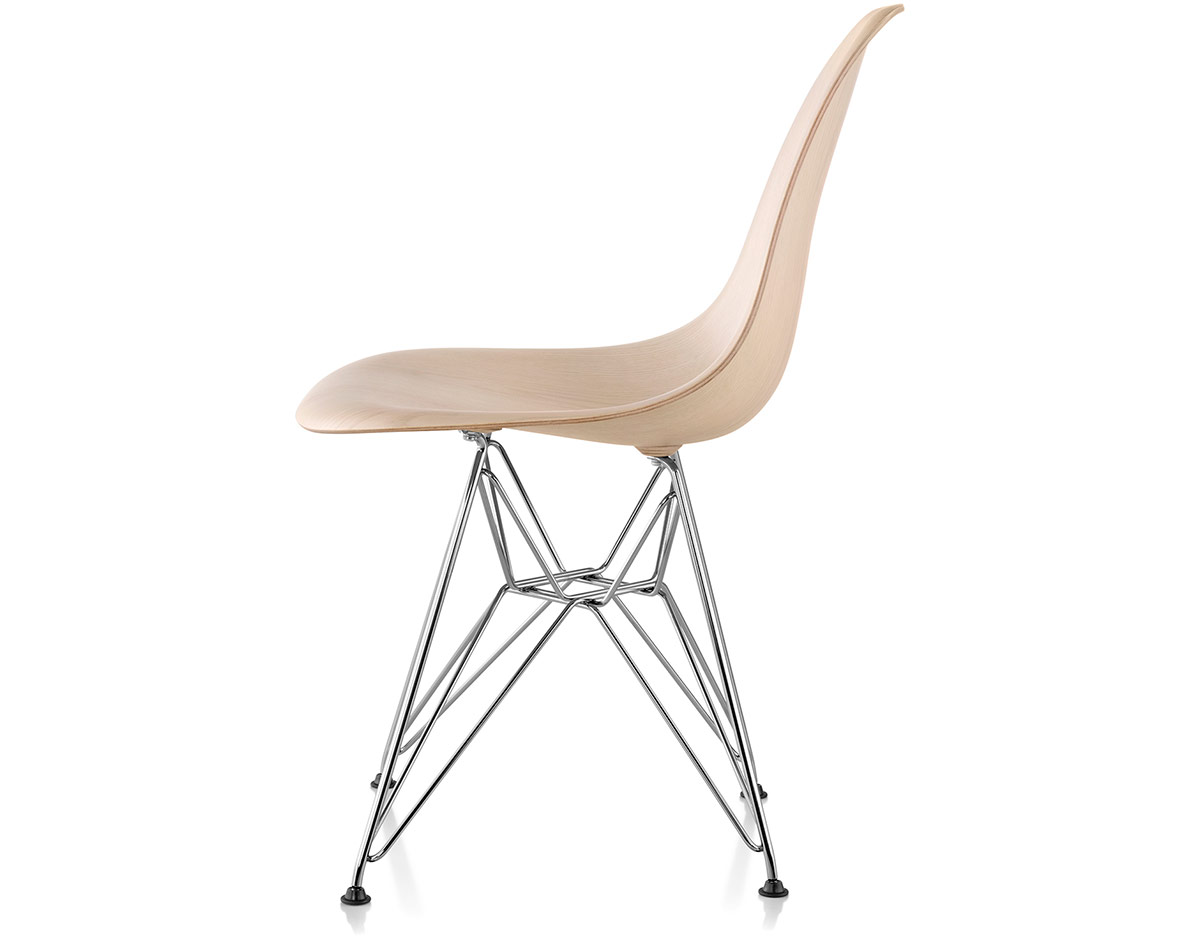 eames&reg; molded wood side chair with wire base