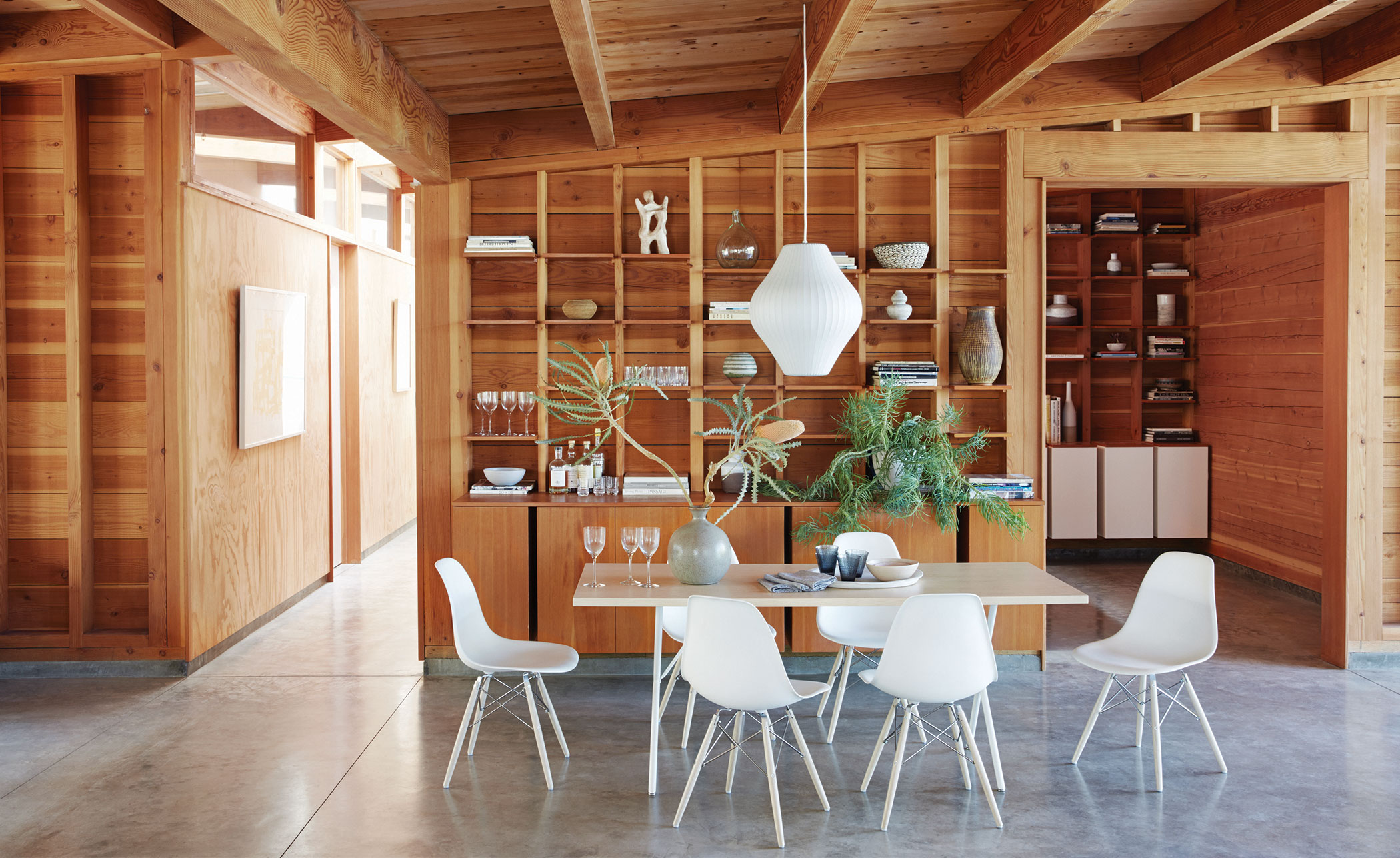 eames® molded plastic side chair with dowel base