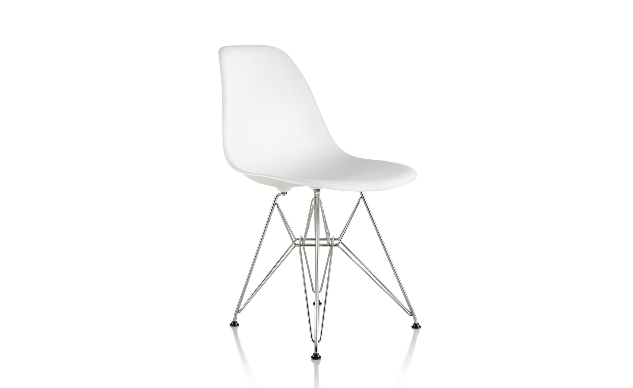 eames&reg; molded plastic side chair with wire base