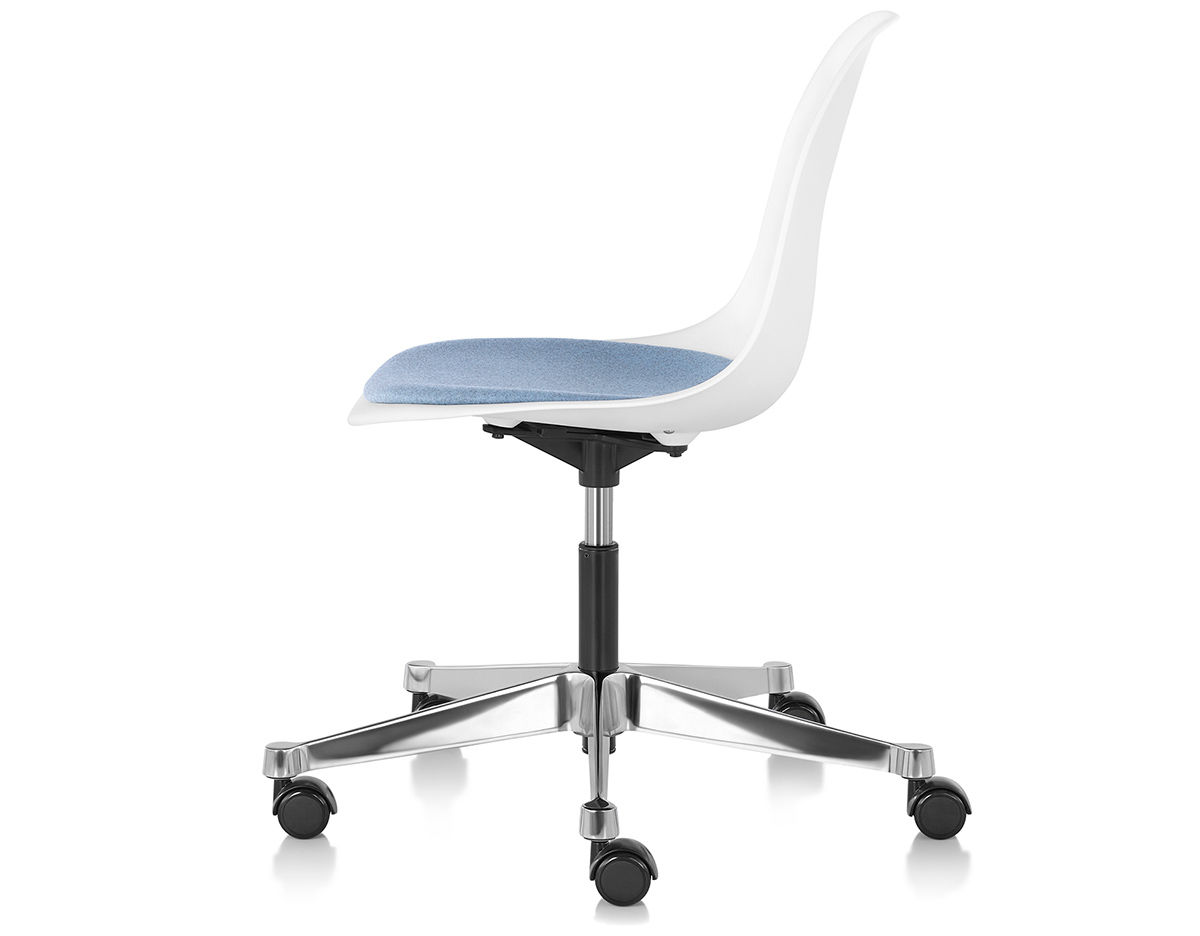 eames&reg; side chair with task base