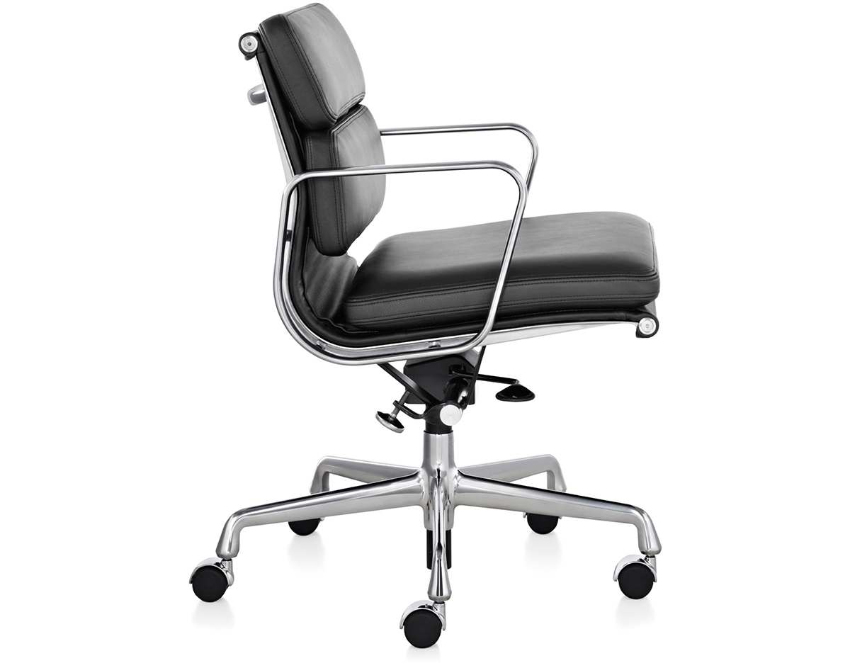 eames&reg; soft pad group management chair