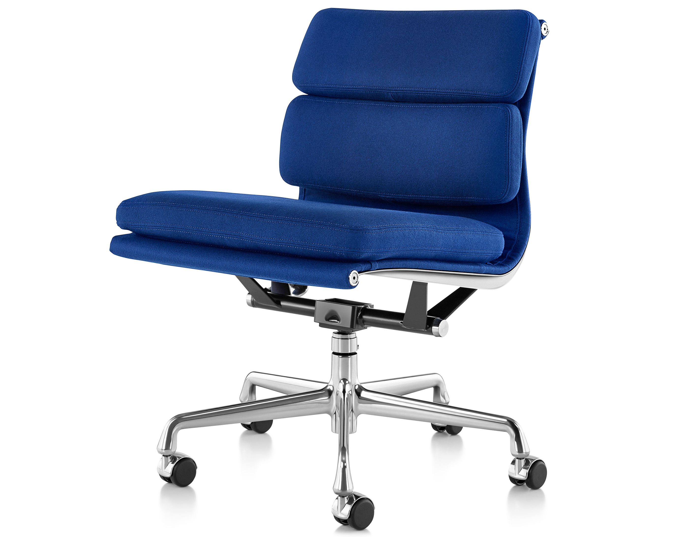eames soft pad group management chair