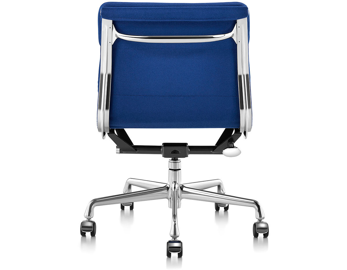 eames&reg soft pad group management chair with no arms