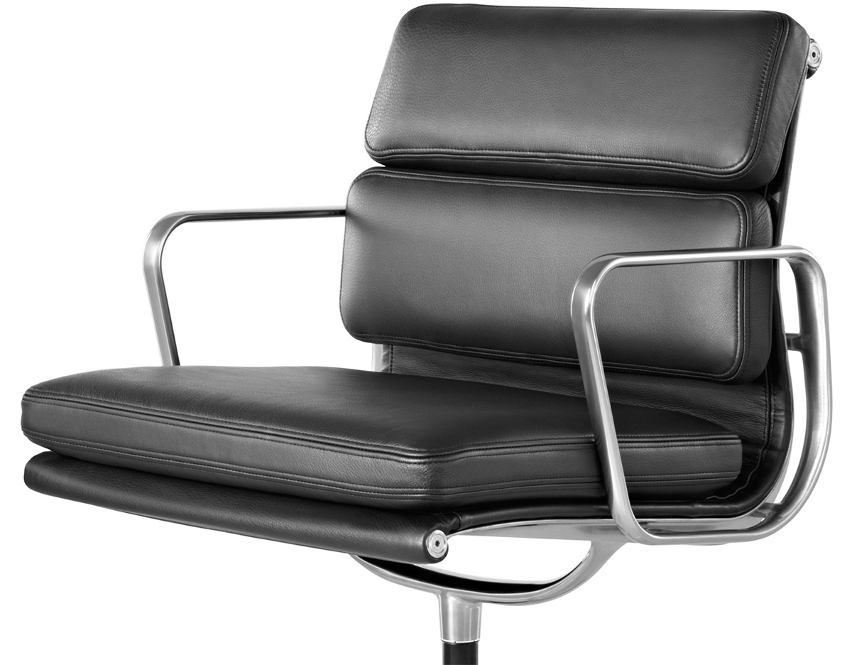 eames&reg; soft pad group side chair