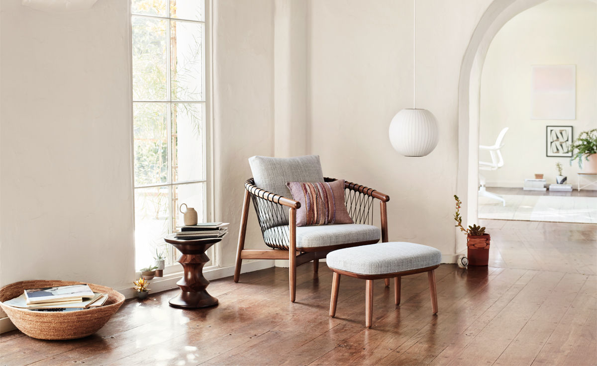 eames® walnut stool