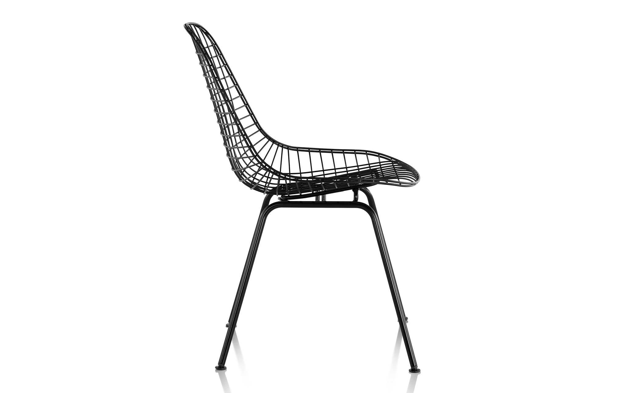 eames&reg; wire chair with 4 leg base outdoor