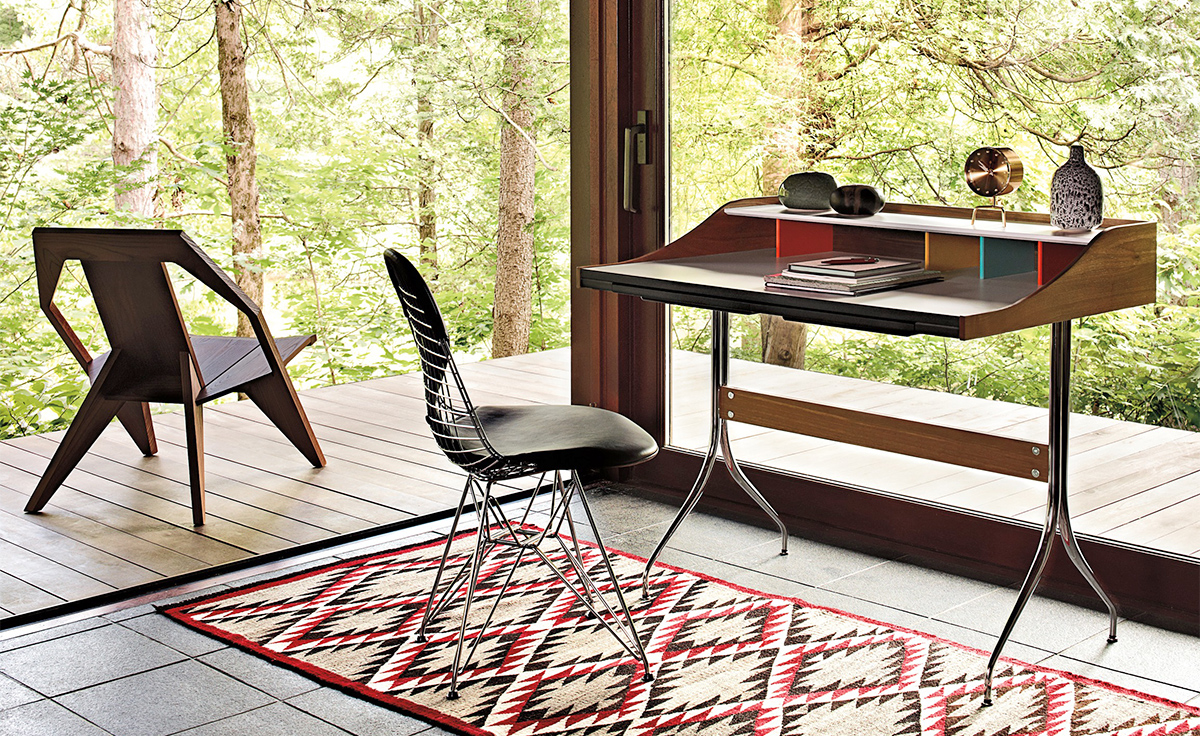eames&reg; wire chair with bikini pad