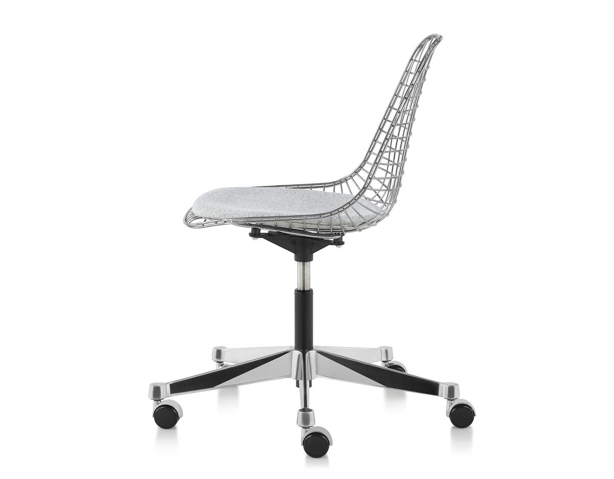 eames&reg; wire side chair with task base