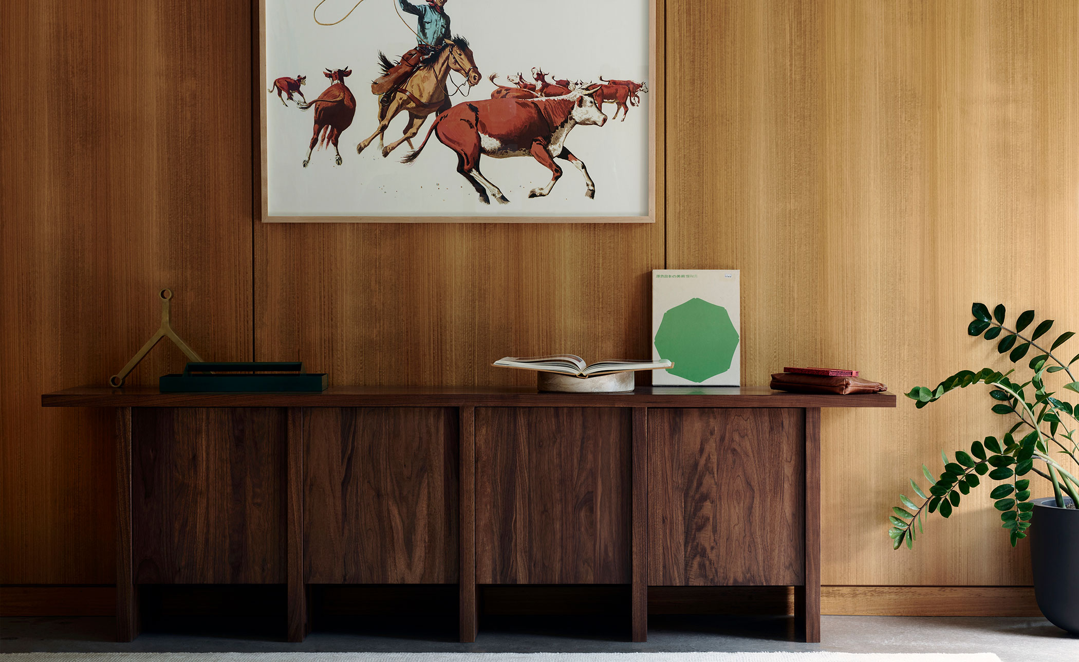 Edda Credenza