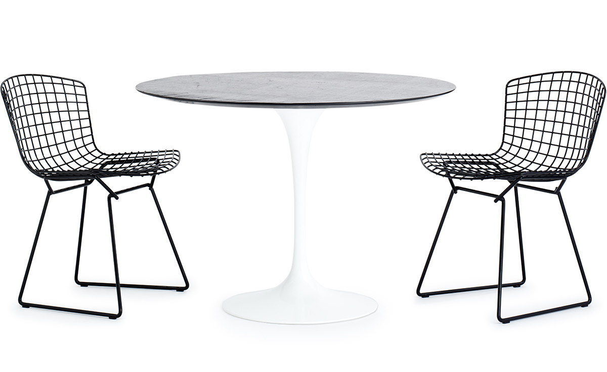 saarinen outdoor round dining table