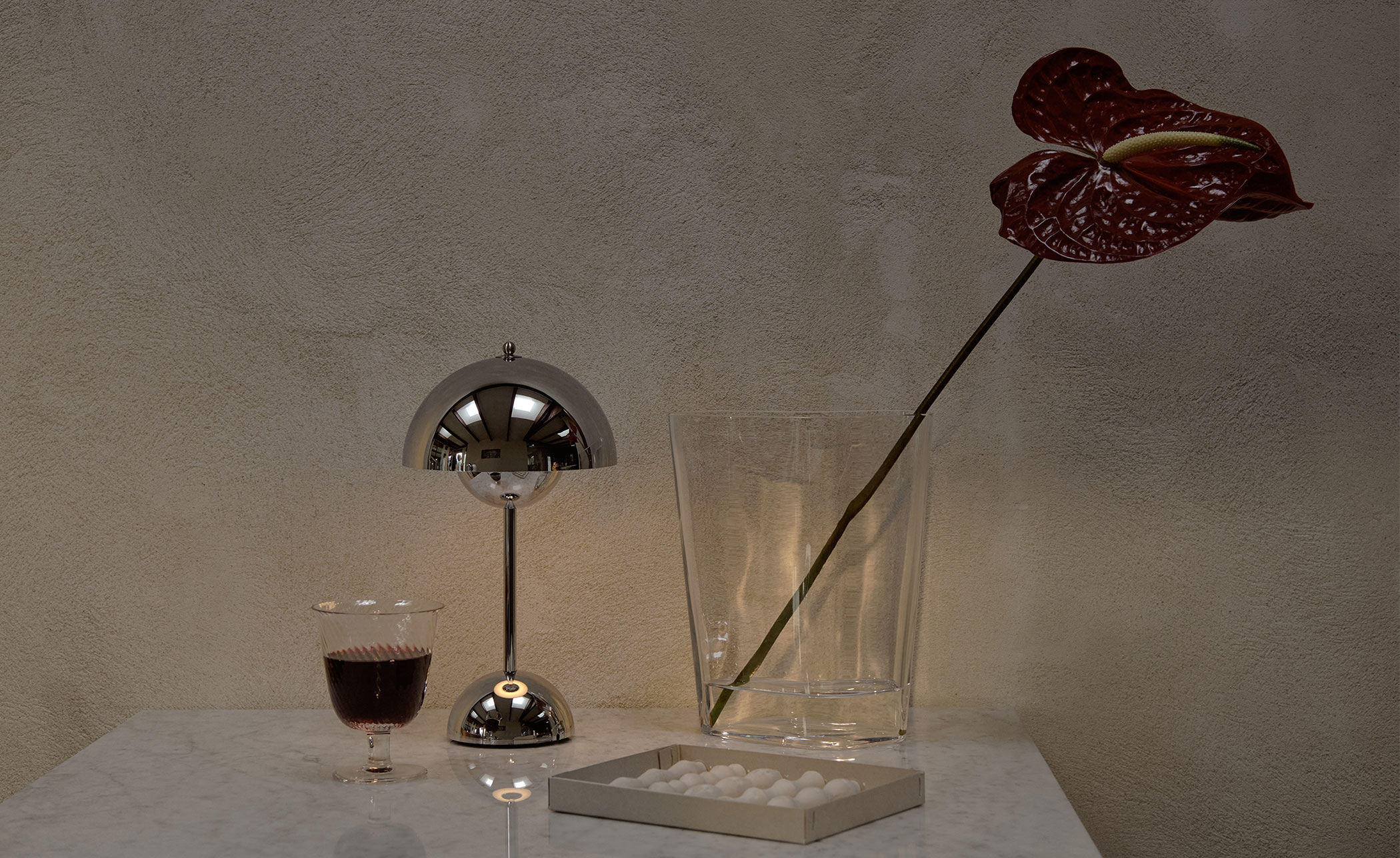 Flowerpot VP9 Portable Table Lamp