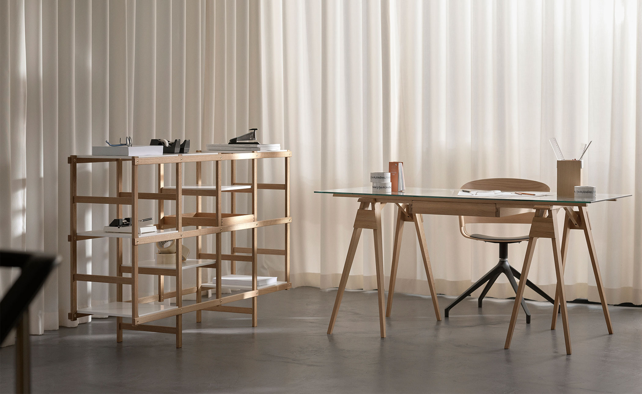 Frame Medium Shelving Unit