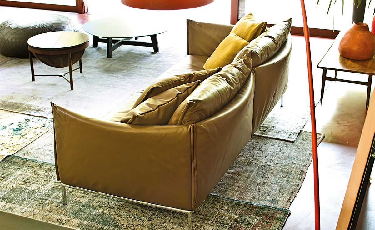 gentry 90 settee