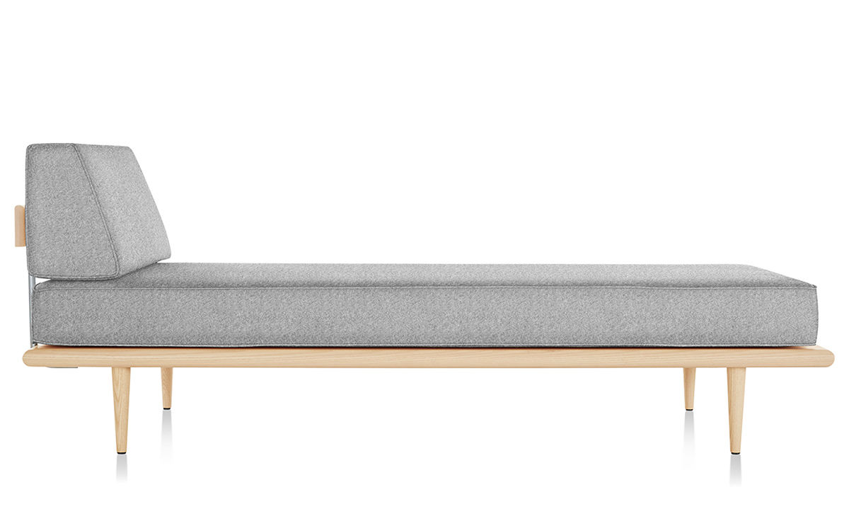 nelson daybed with end bolster & wood taper legs
