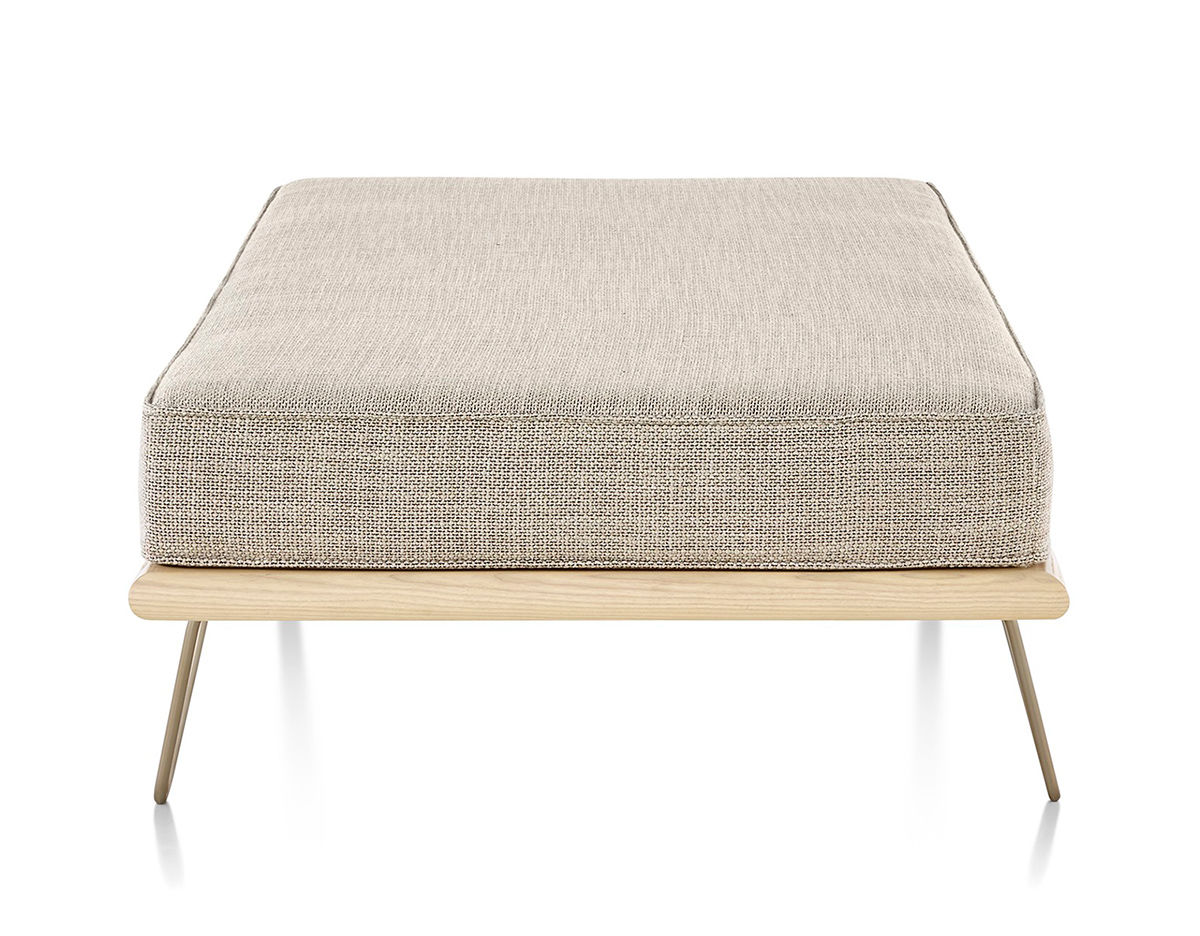 nelson daybed with hairpin legs