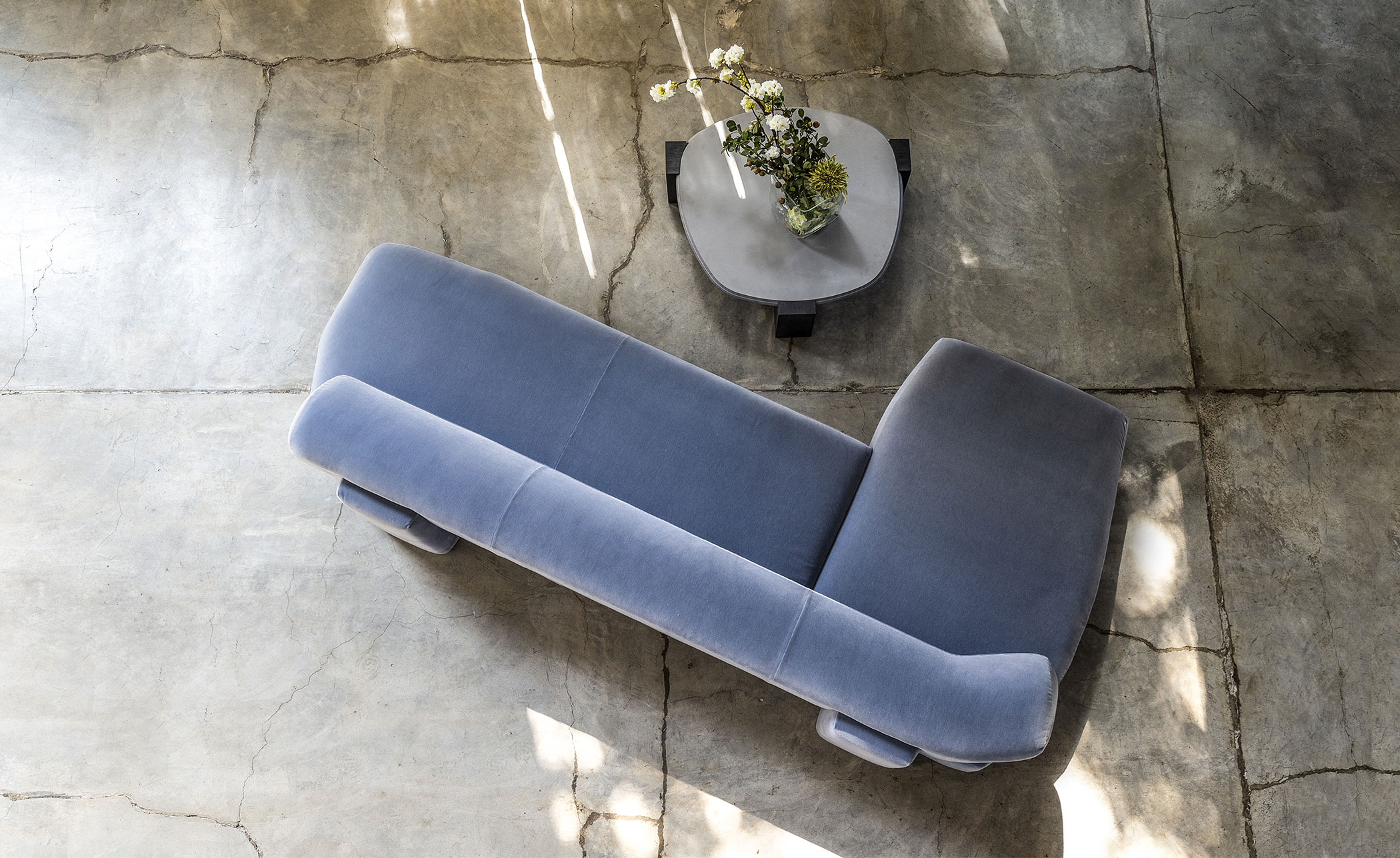Gogan Sofa with Chaise