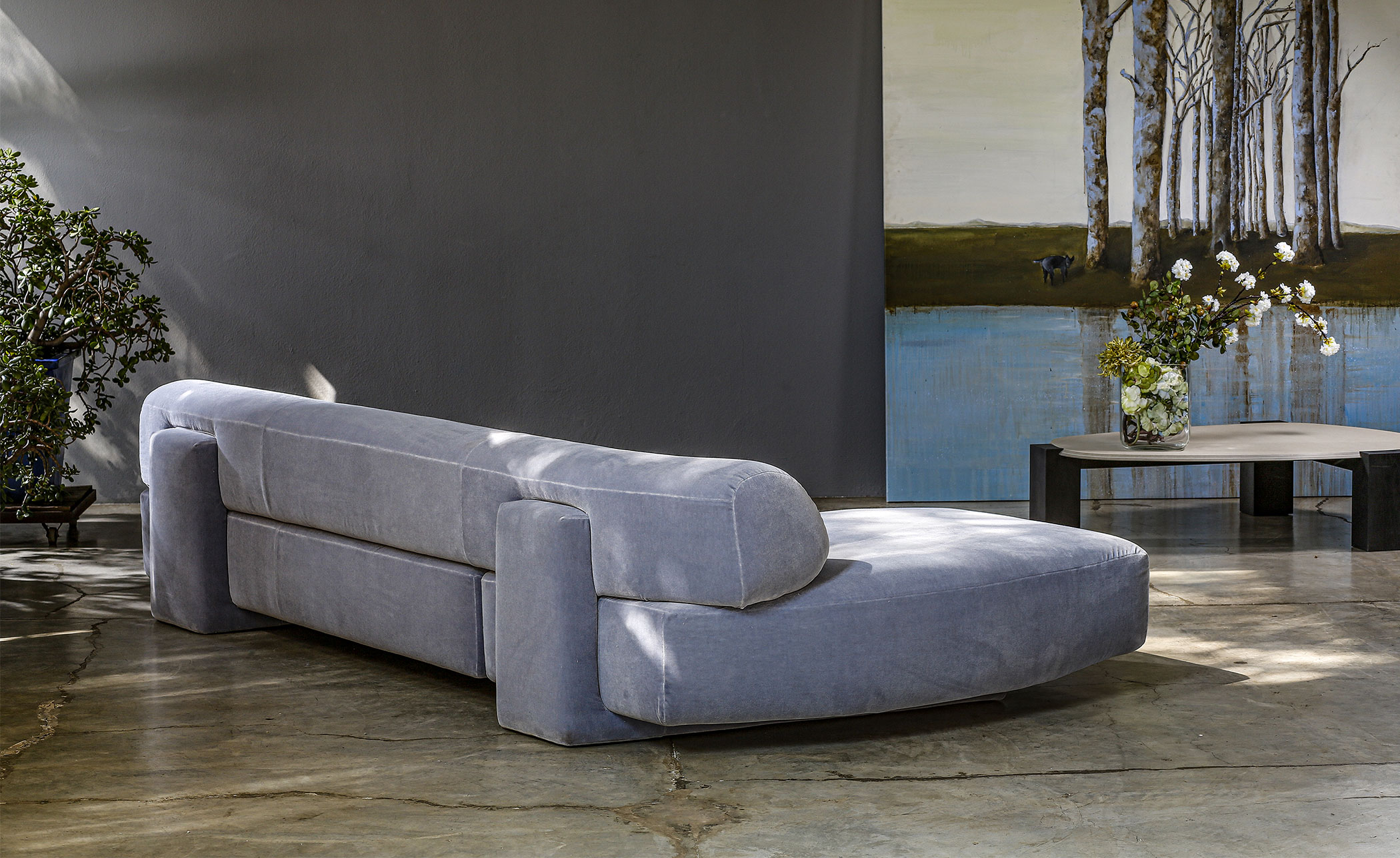 Gogan Sofa with Chaise