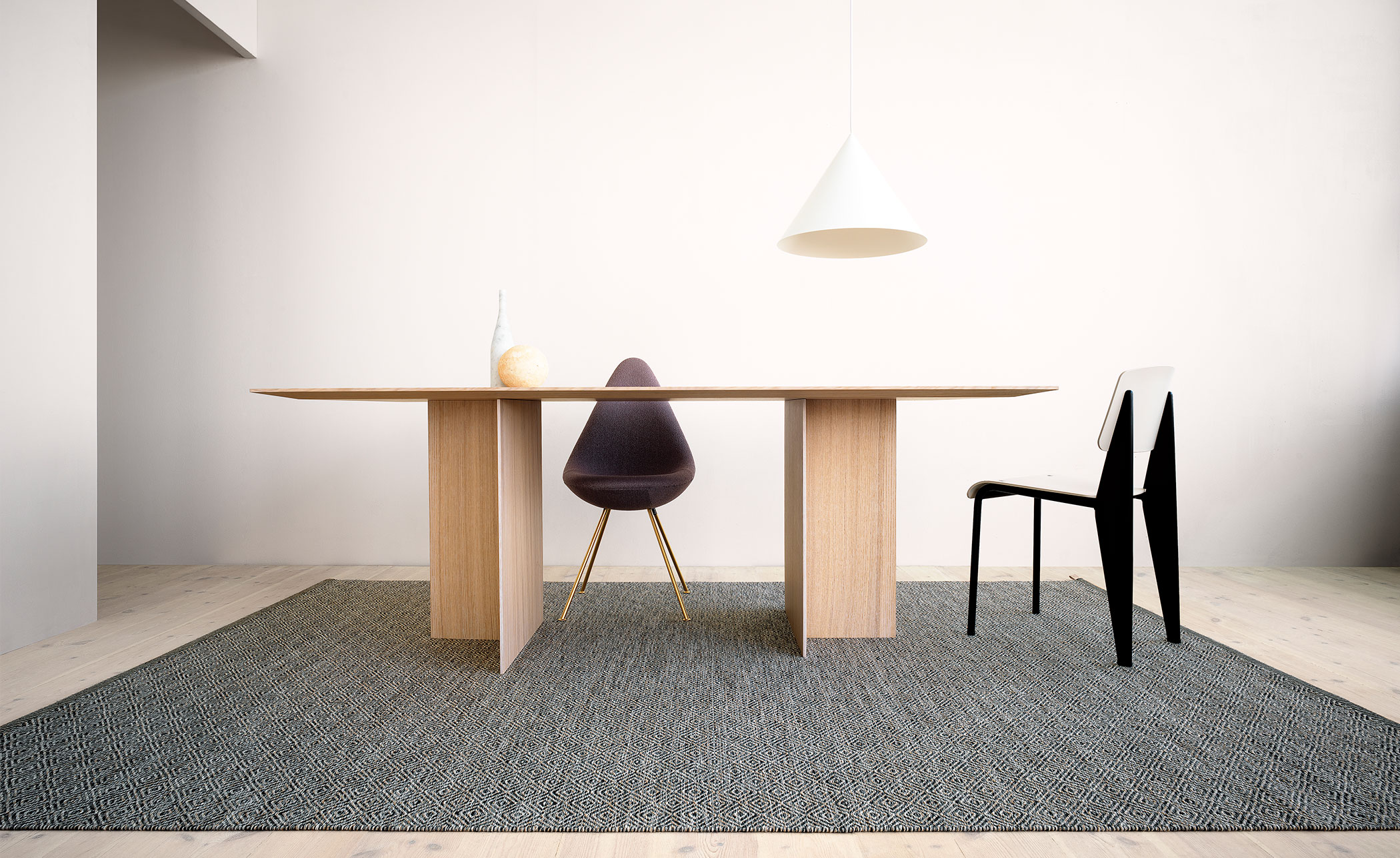 Goose Eye Icon Woven Rug