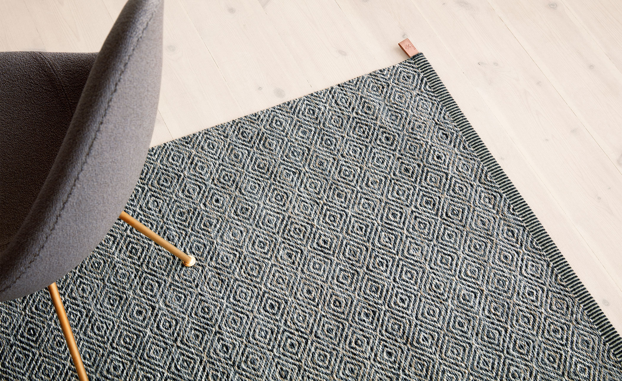 Goose Eye Icon Woven Rug