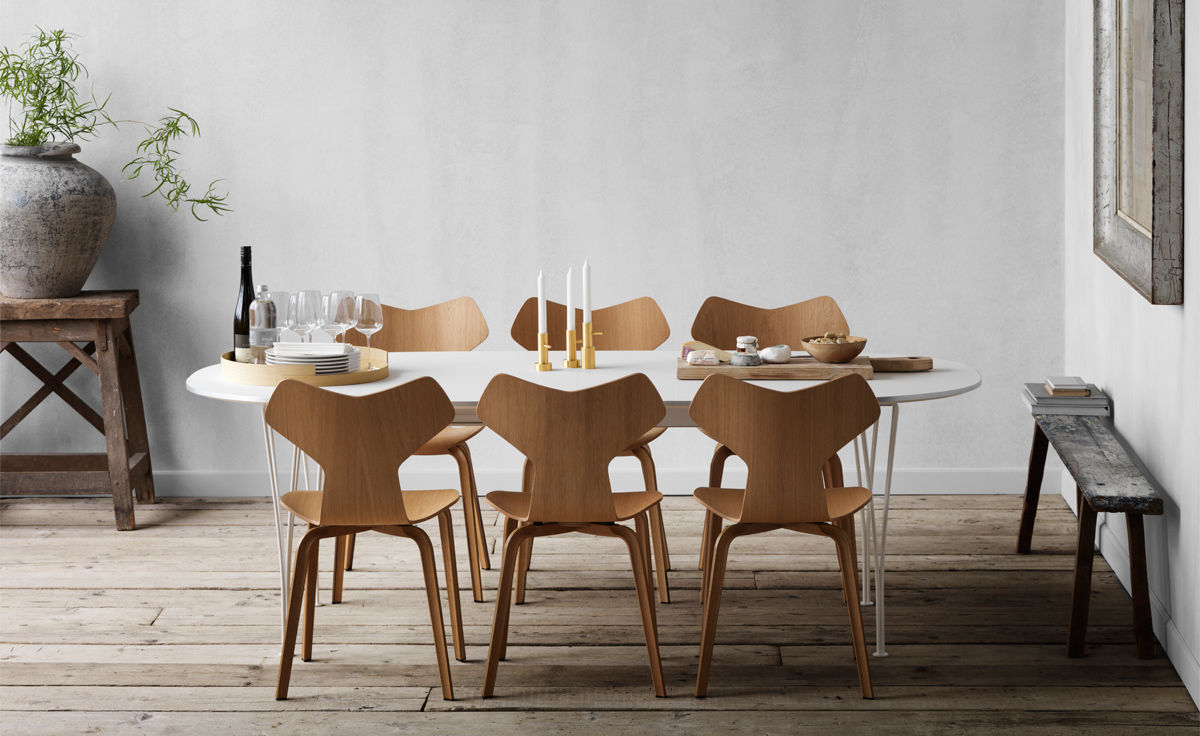 grand prix chair with wood legs