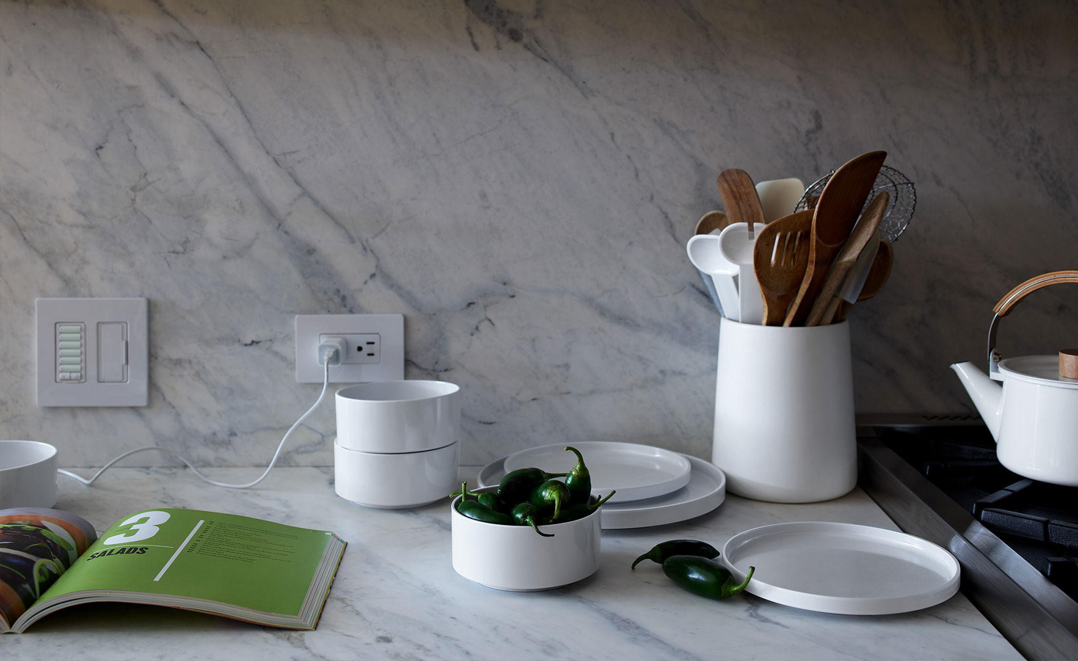Hellerware Dinnerware & Mug Set