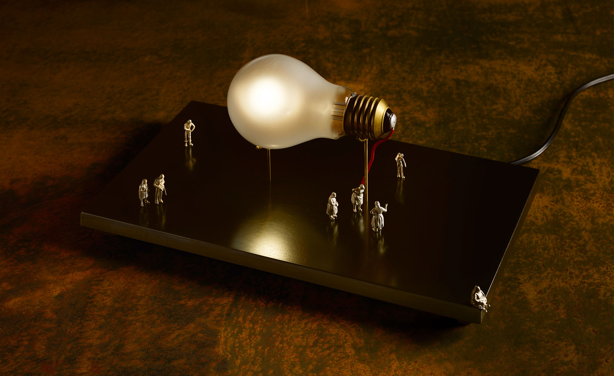 I Ricchi Poveri - Monument for a Bulb Table Lamp