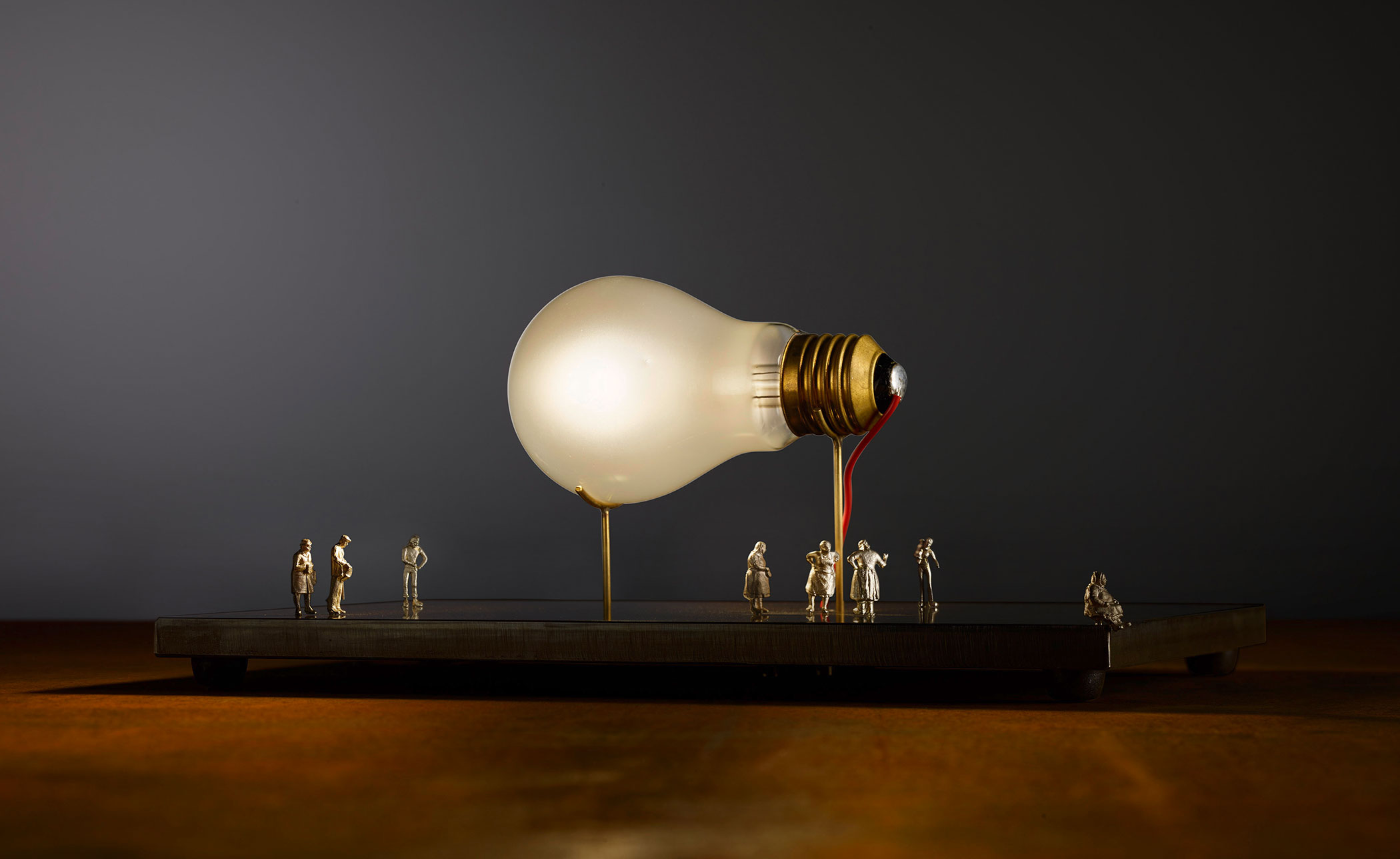 I Ricchi Poveri - Monument for a Bulb Table Lamp