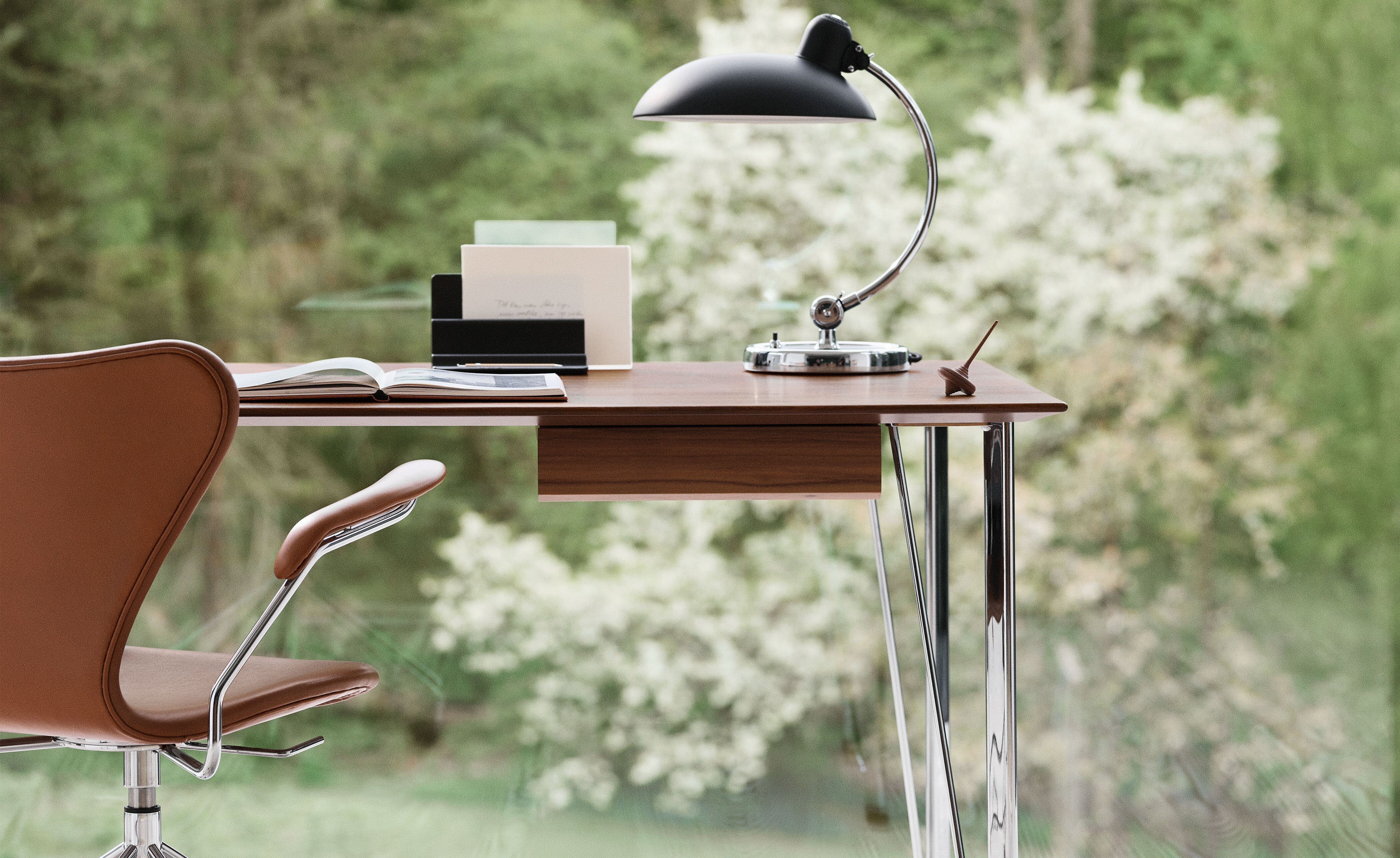 kaiser idell luxus table lamp