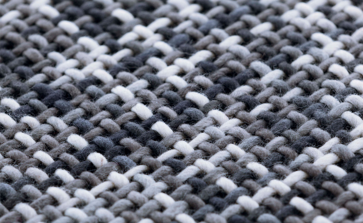 lama rug
