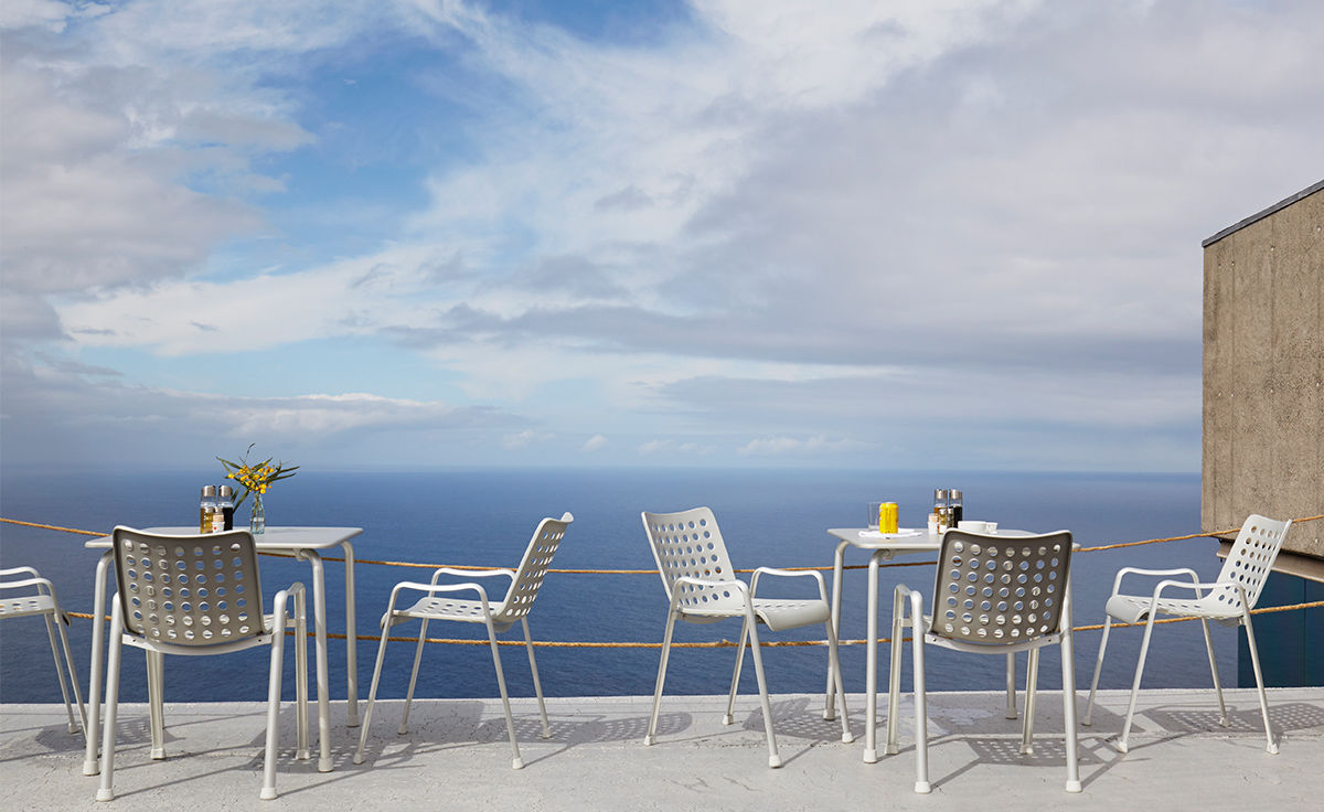 landi stacking chair