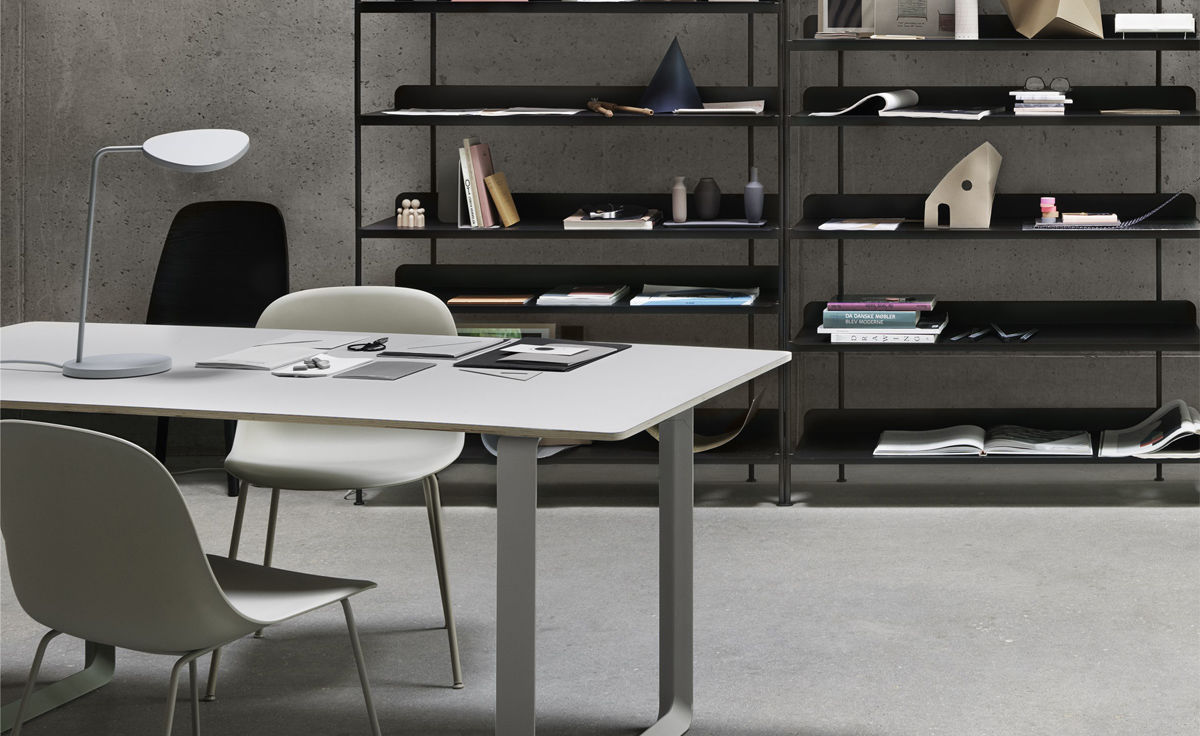 leaf table lamp