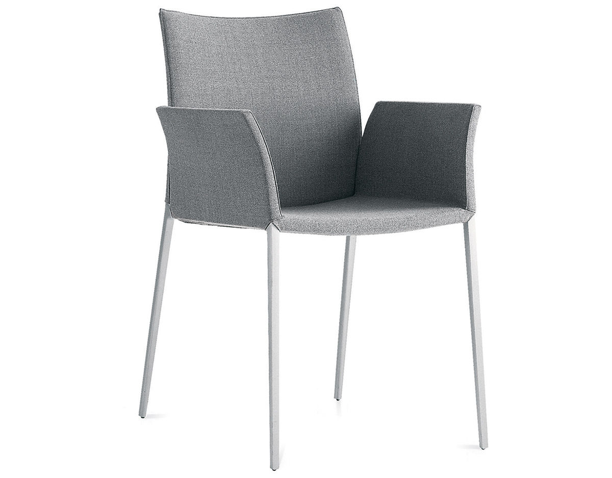 lia armchair 2088
