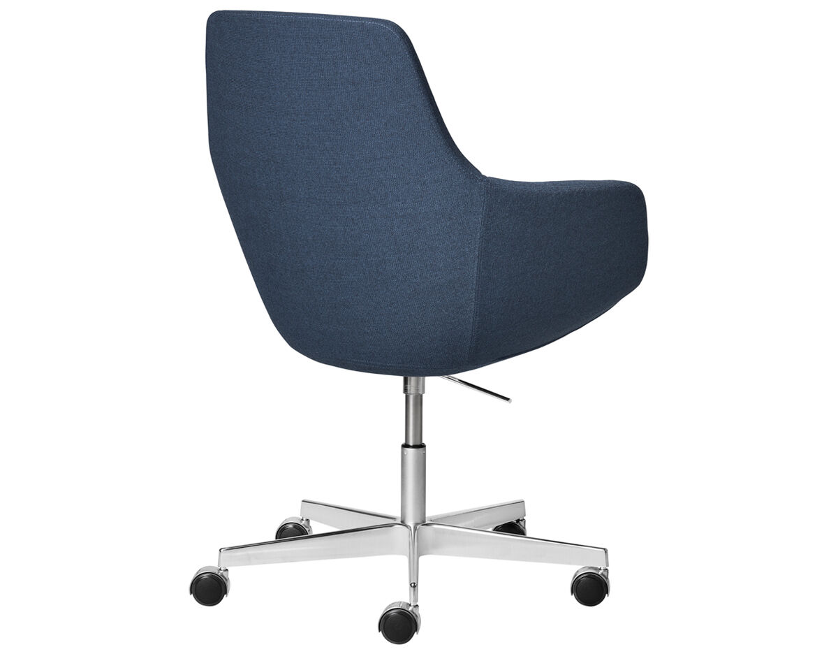 little giraffe chair with 5 star base