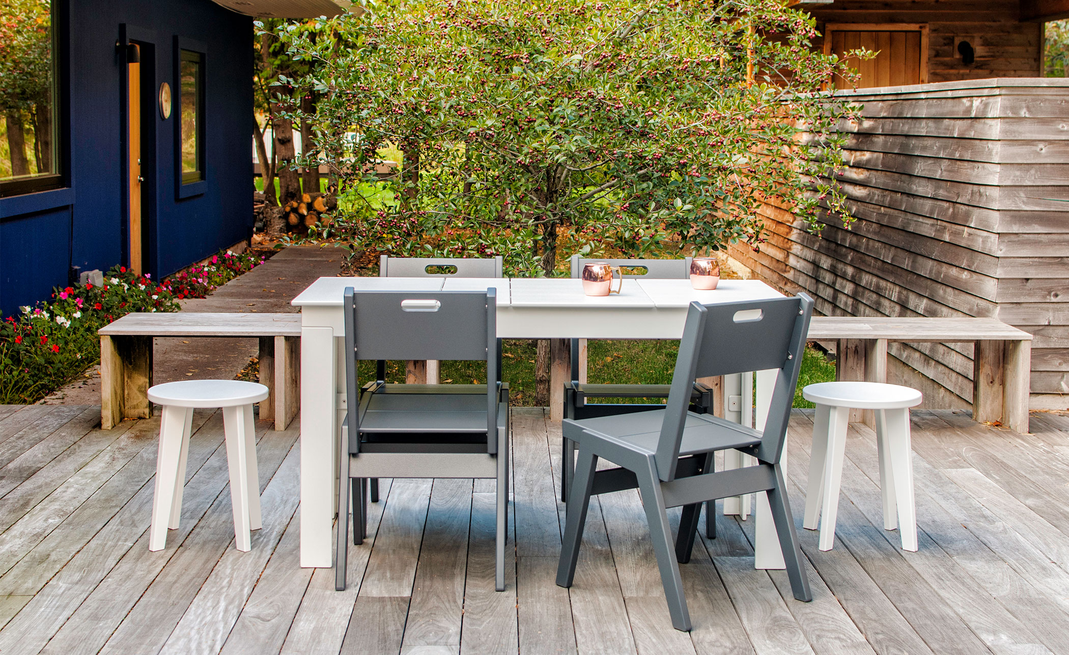 Lollygagger Picnic Table