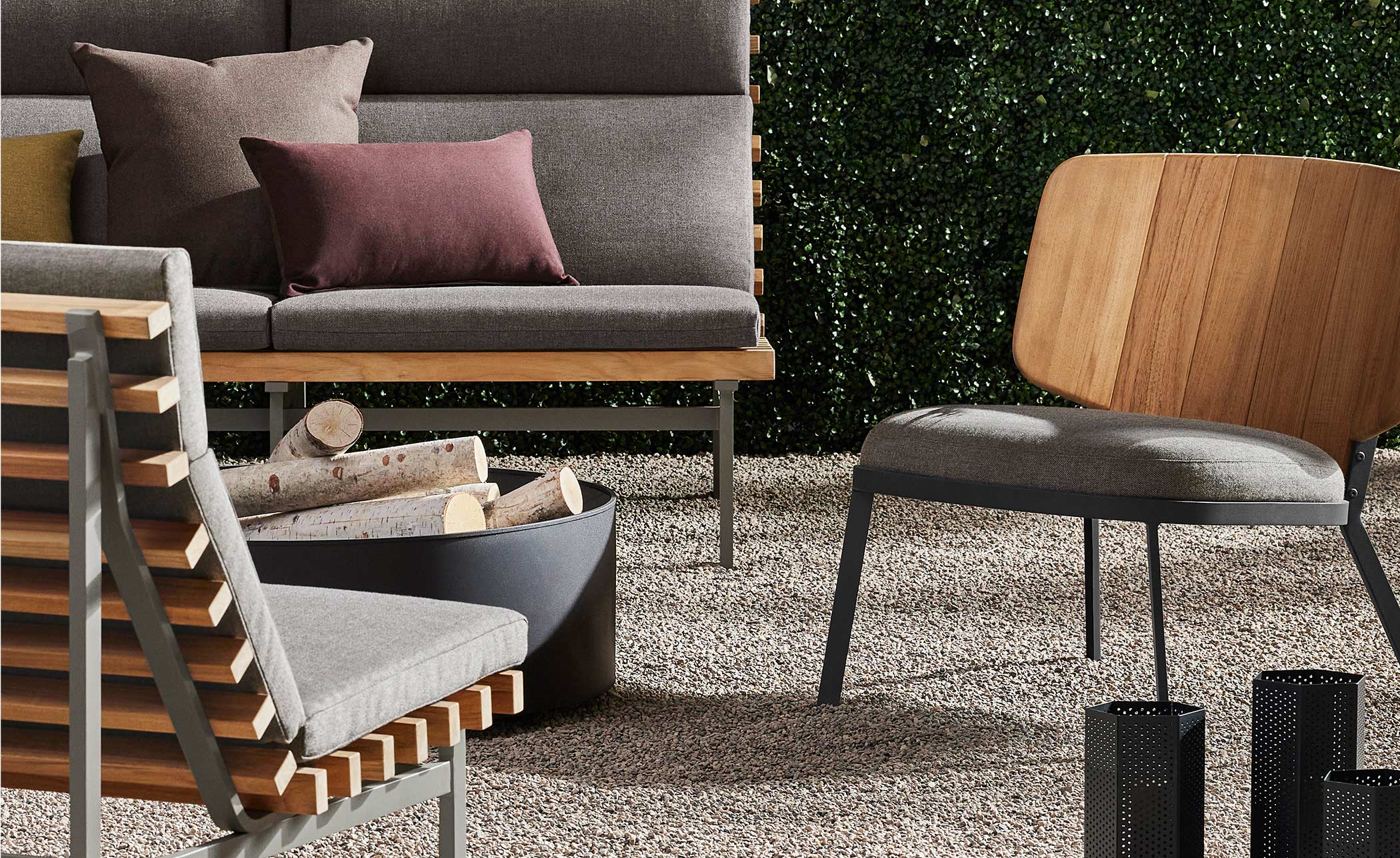 low fade outdoor lounge chair