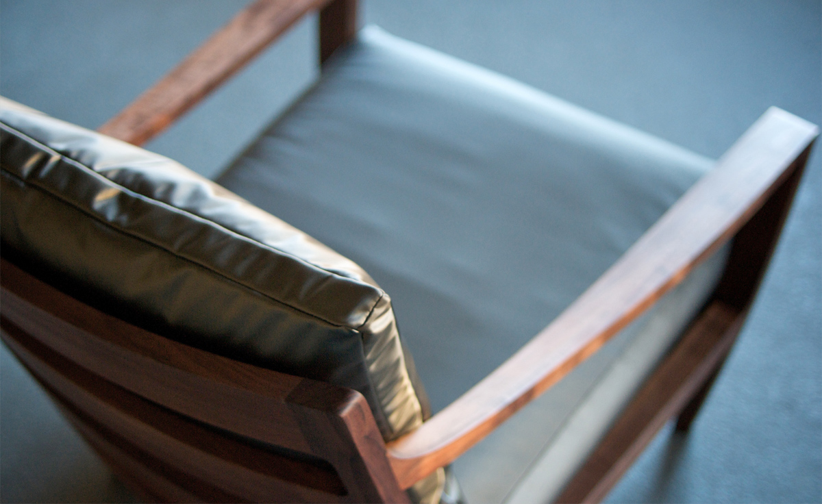 low lounge chair 340