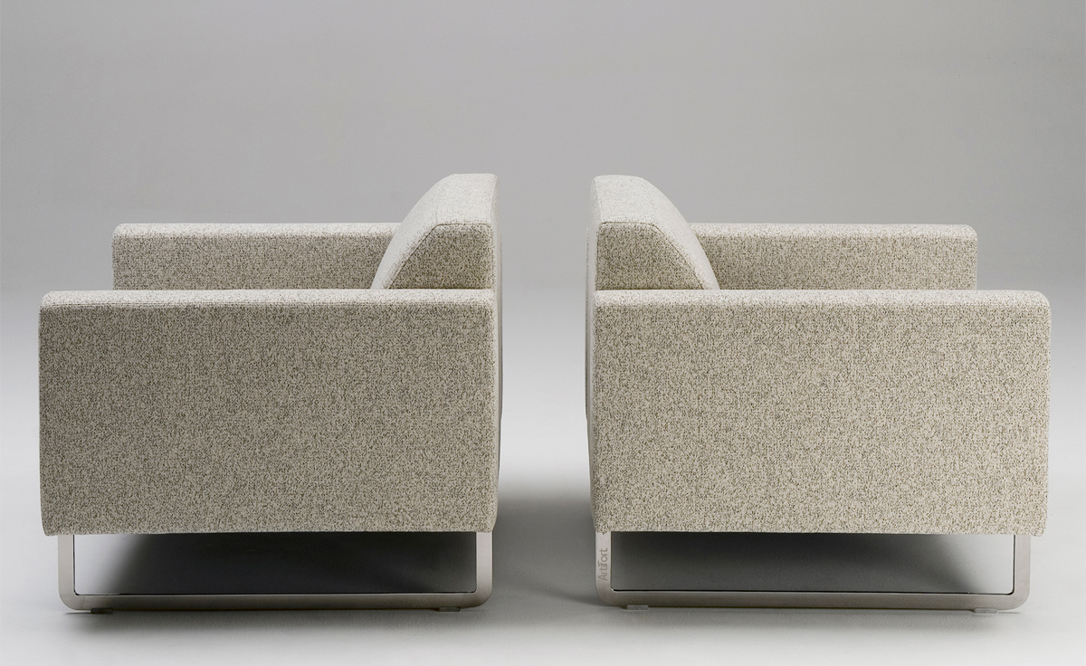 mare lounge chair with fixed cushions