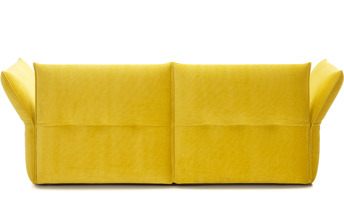 mariposa 2.5 seat sofa