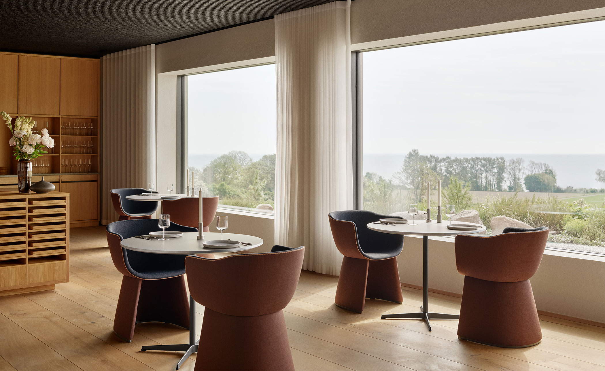 Monolit Dining Chair