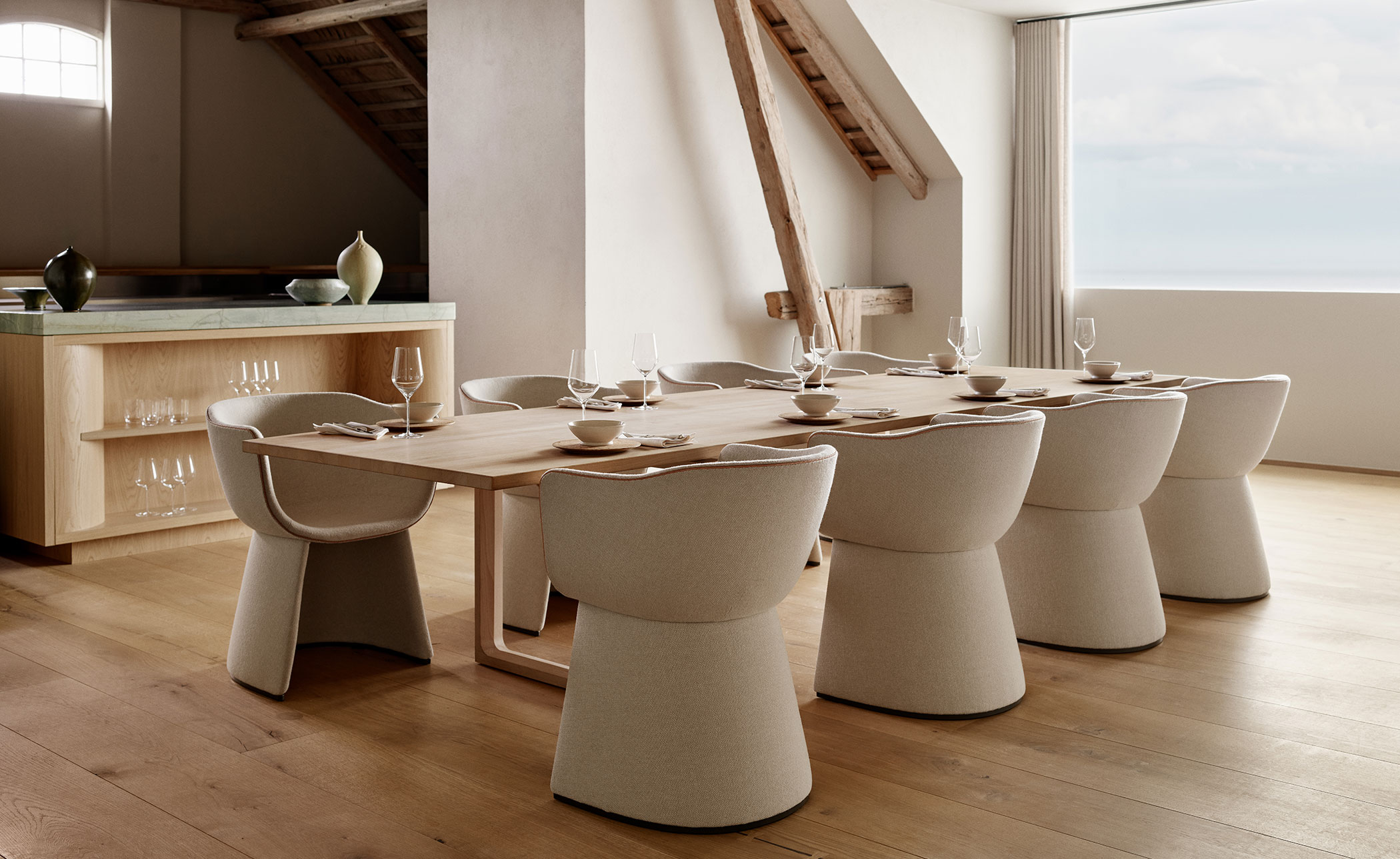 Monolit Dining Chair with leather piping