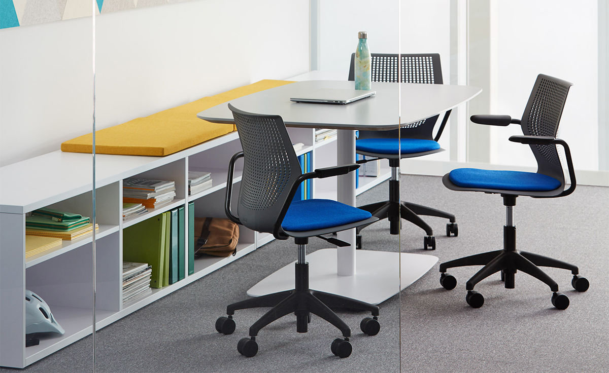 multigeneration light task chair with 5-star base