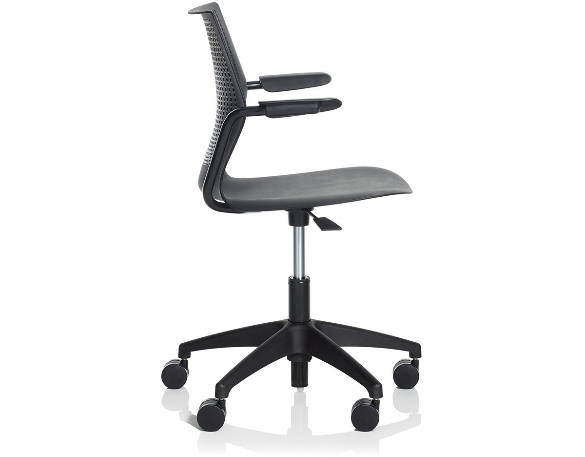 multigeneration light task chair with 5-star base