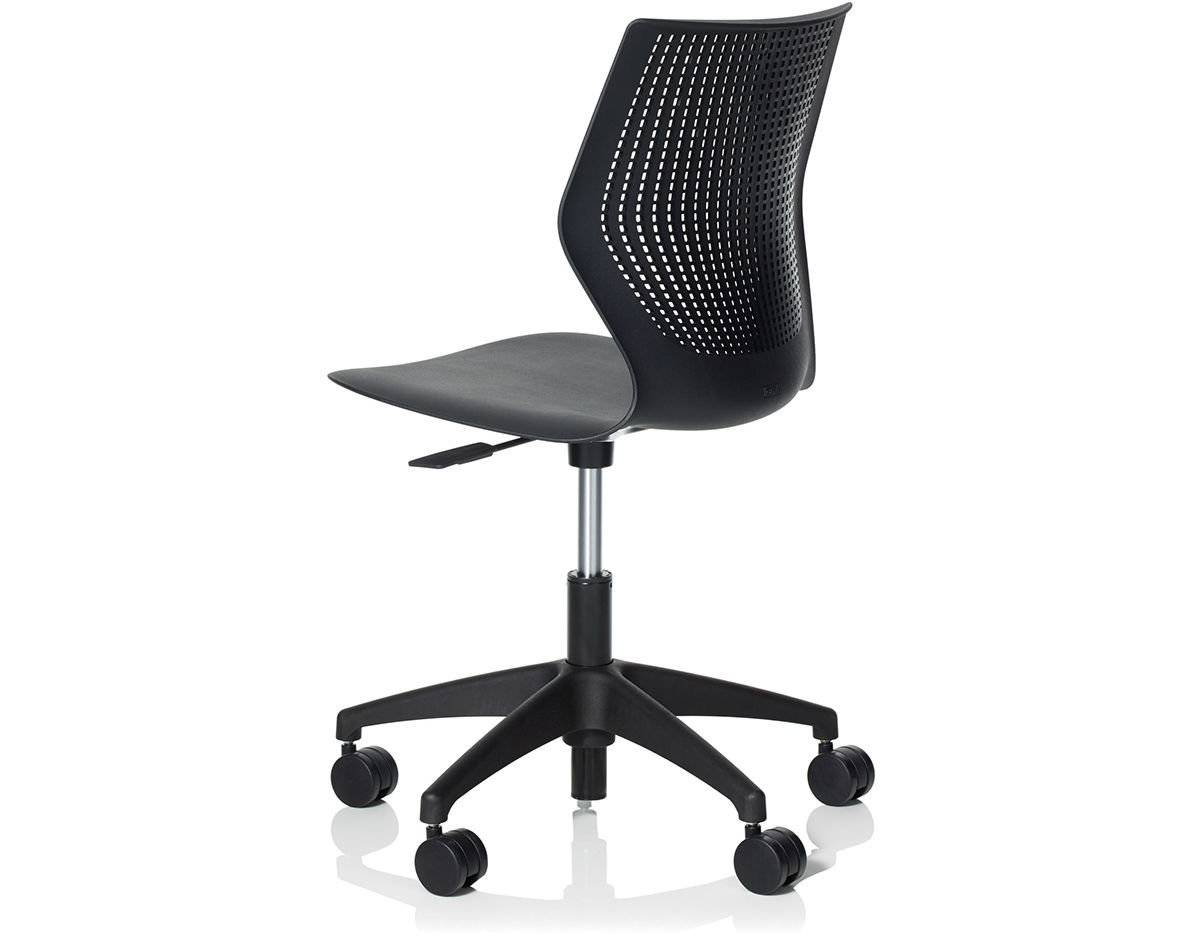 multigeneration light task chair with 5-star base