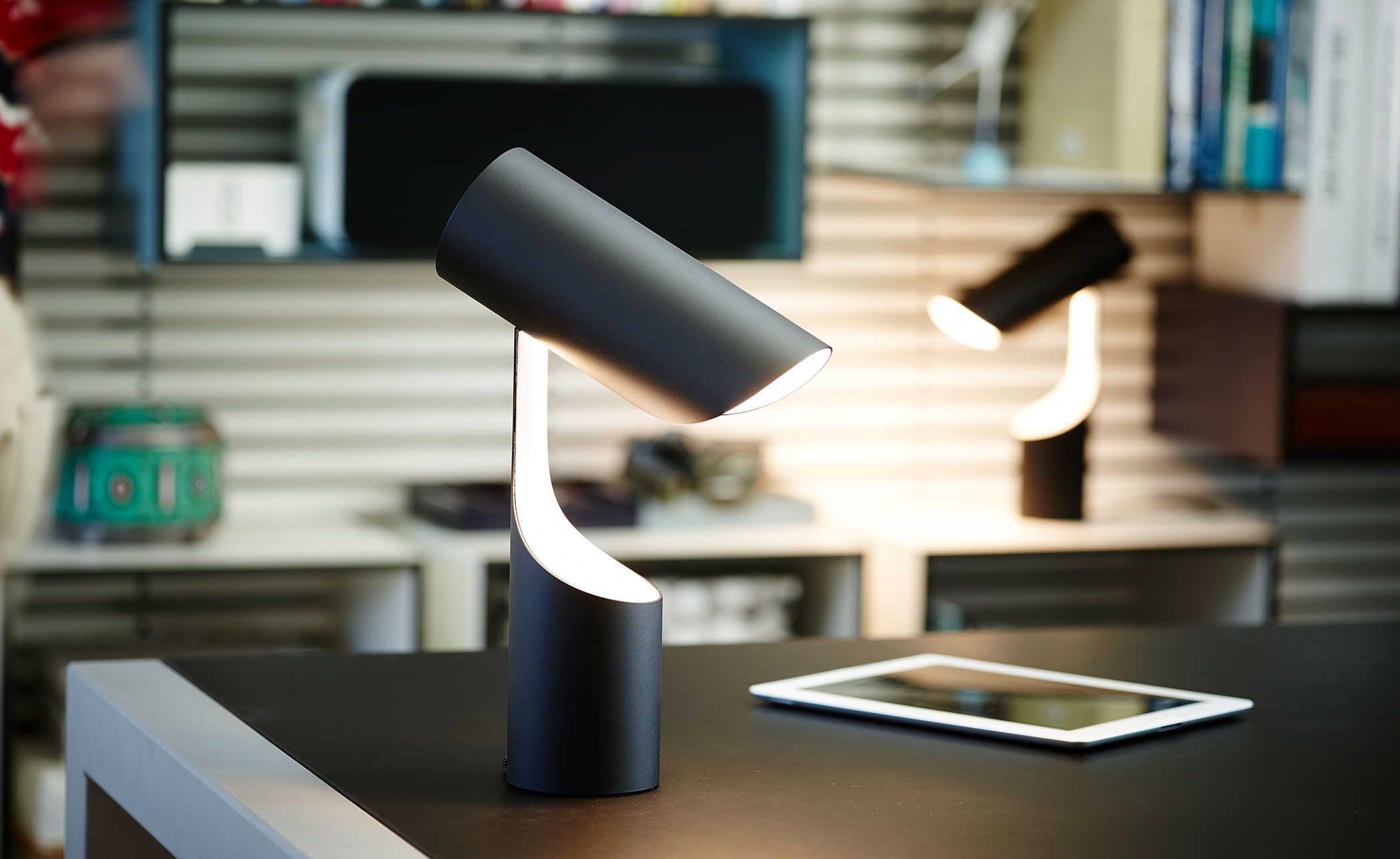 Mutatio Table Lamp