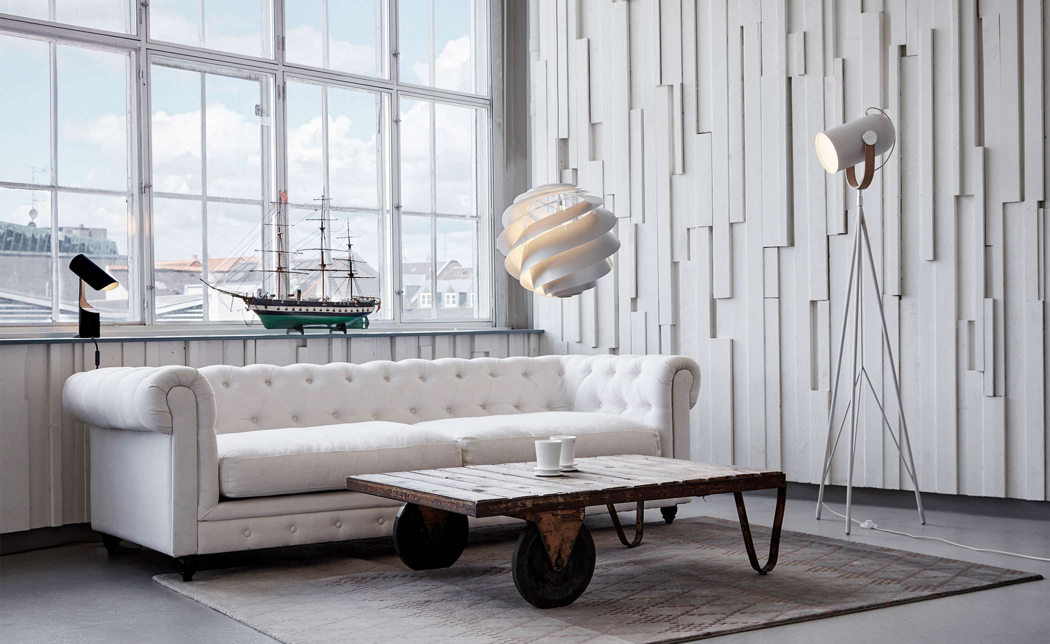 Mutatio Table Lamp