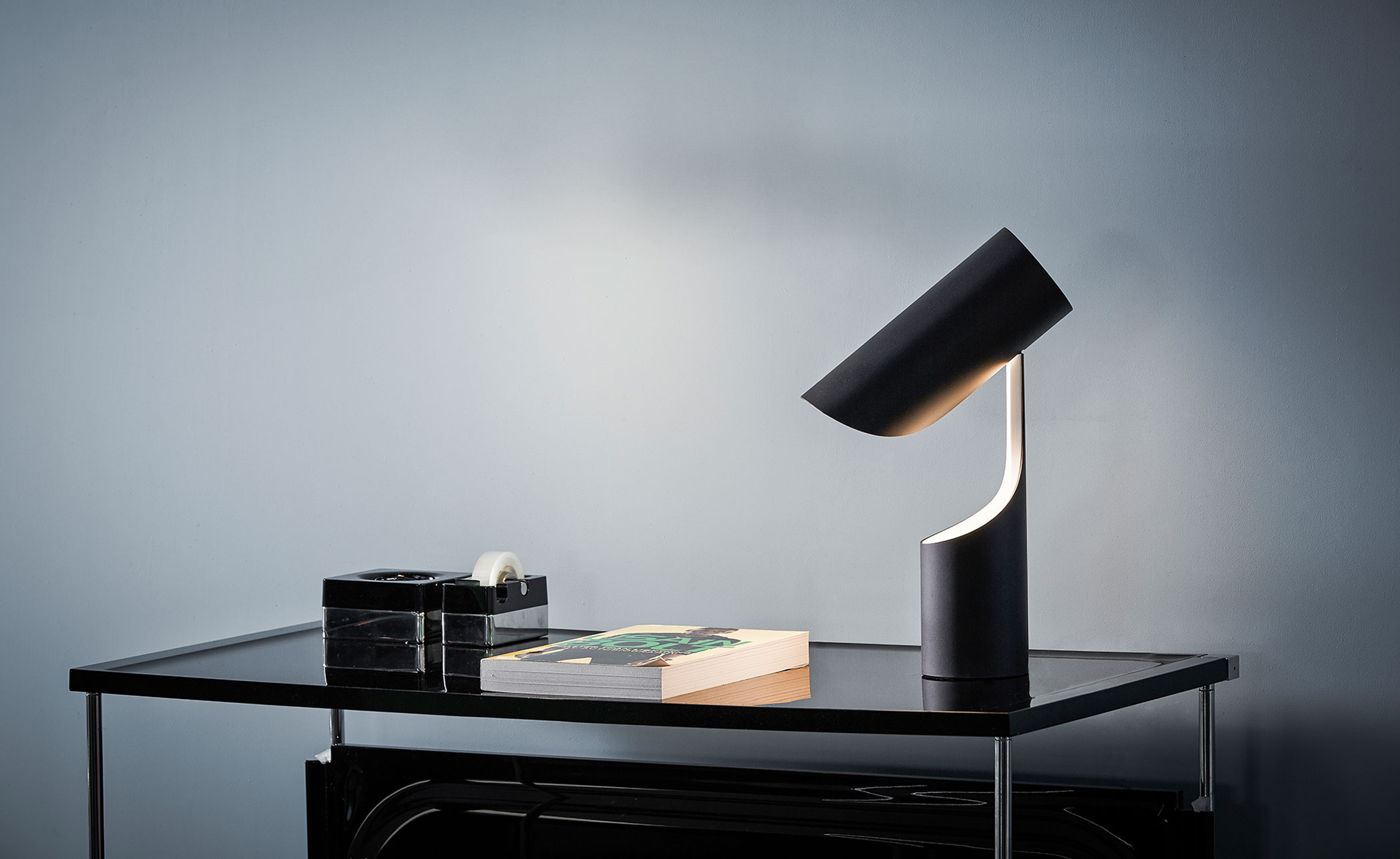 Mutatio Table Lamp