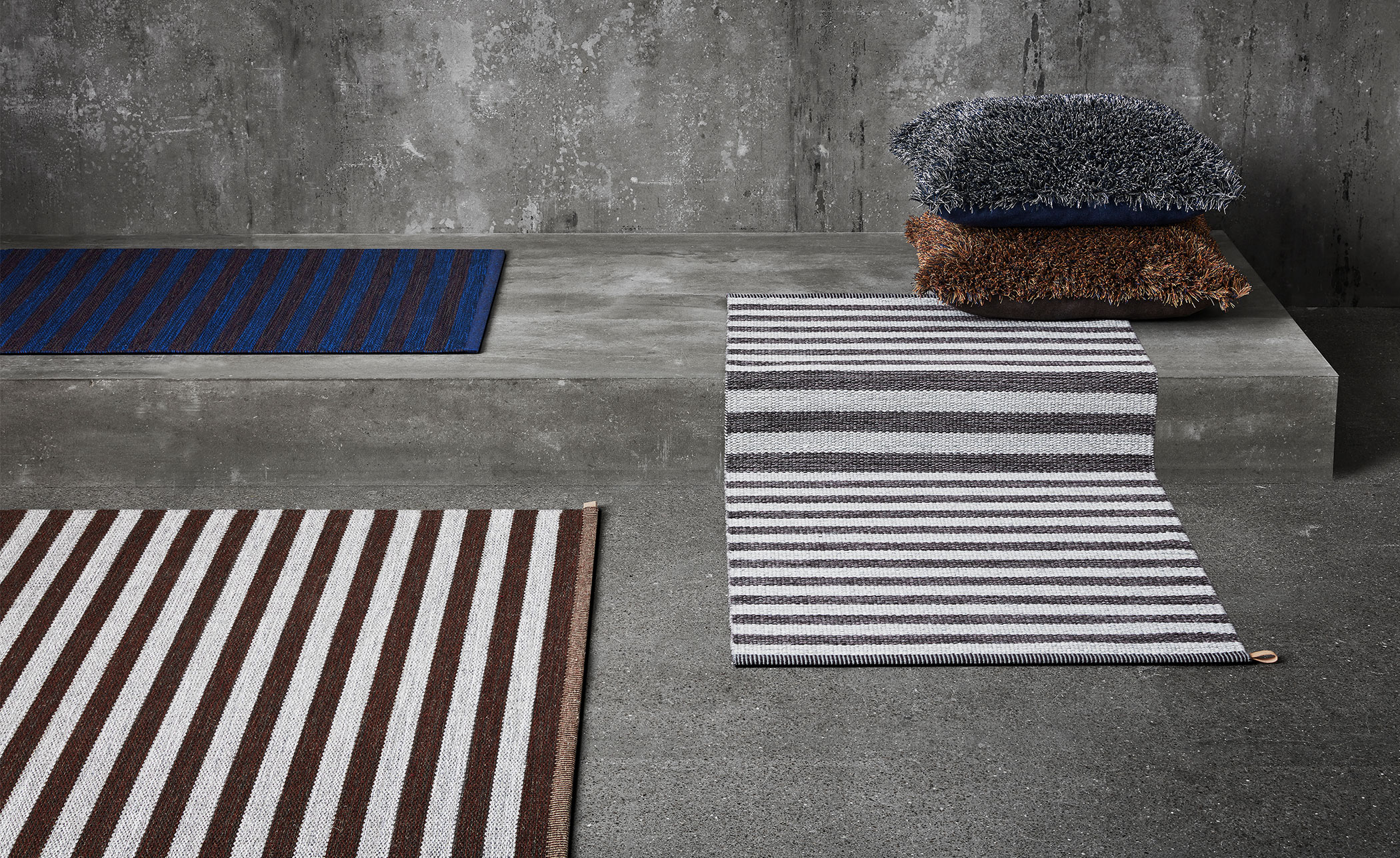Narrow Stripe Icon Woven Rug