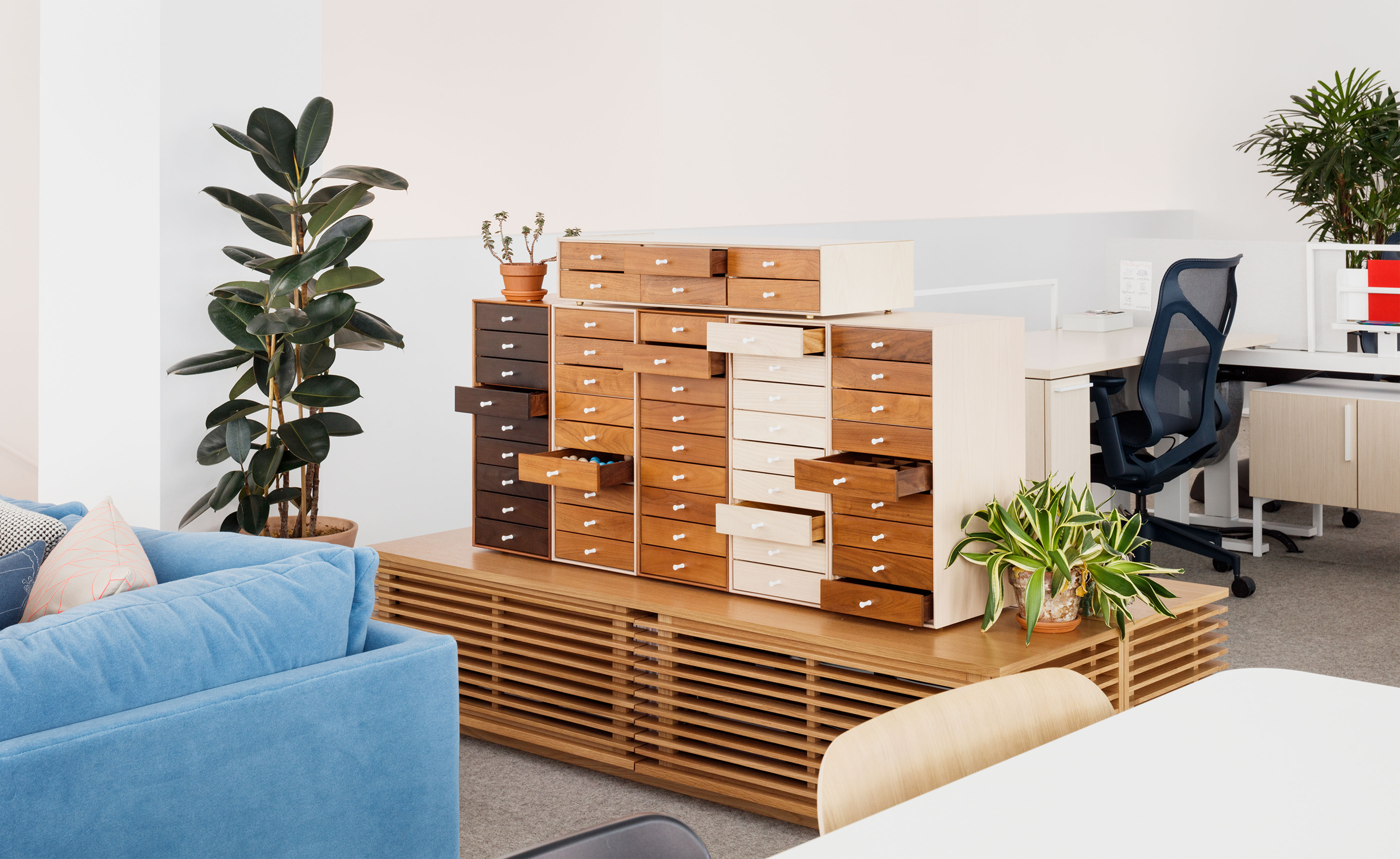 nelson miniature chest 6 drawer